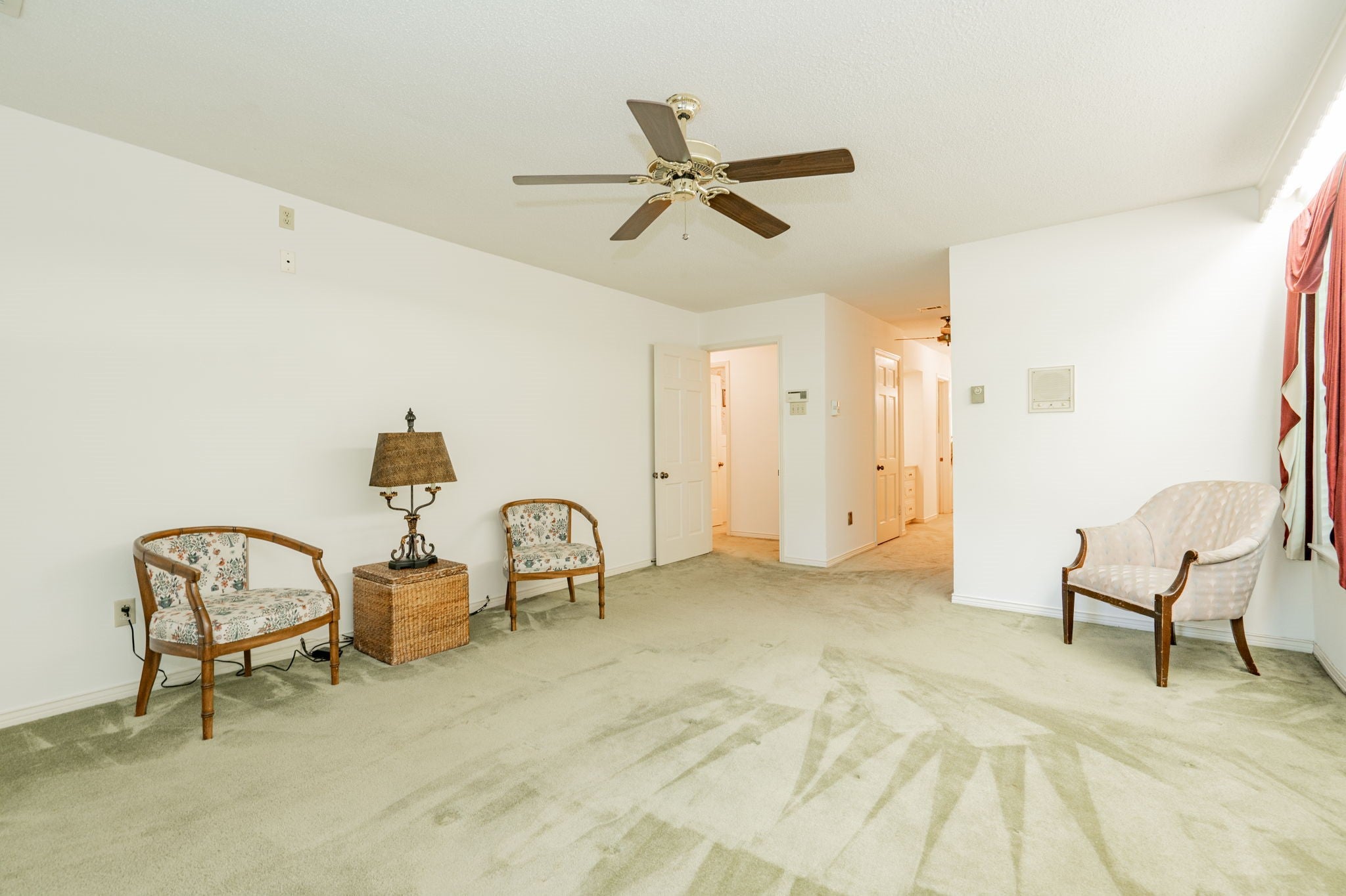 Seagoville, Texas, 75159, United States, 4 Bedrooms Bedrooms, ,5 BathroomsBathrooms,Residential,Active,1810463