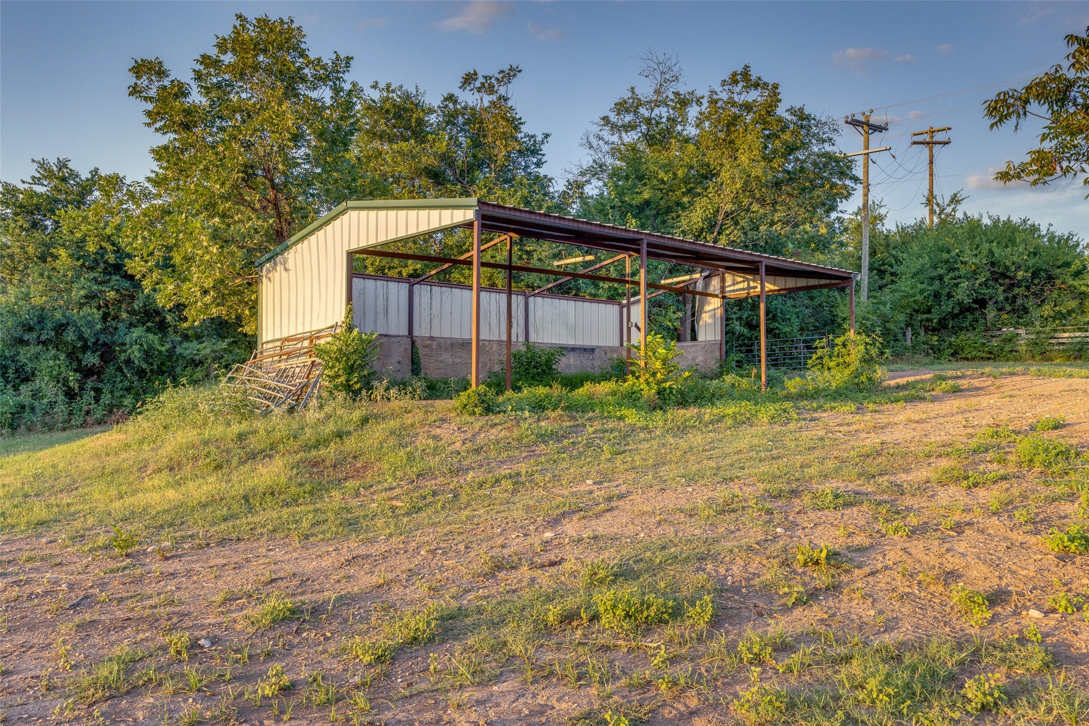 Leonard, Texas, 75452, United States, 2 Bedrooms Bedrooms, ,2 BathroomsBathrooms,Residential,Active,1920262