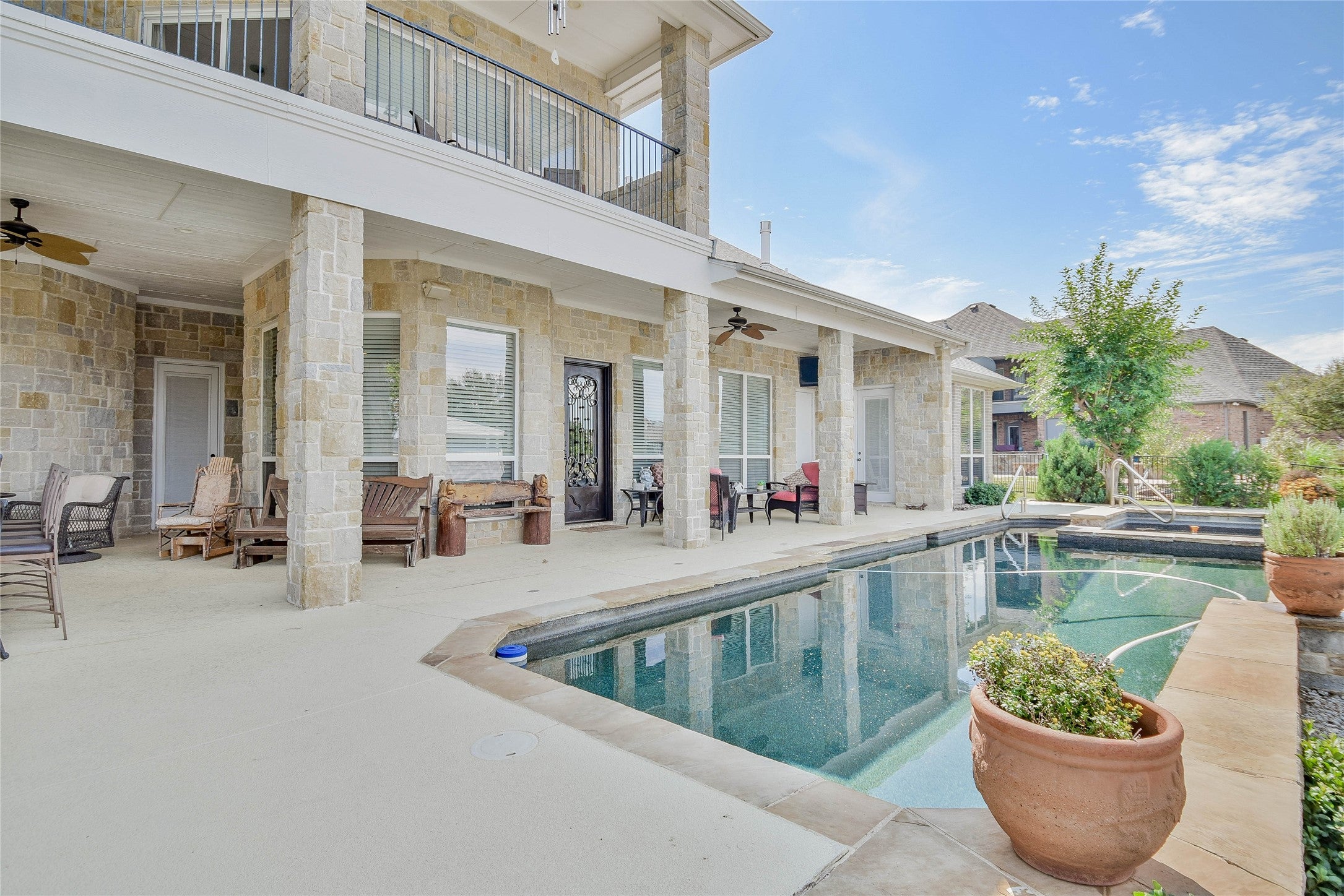 Granbury, Texas, 76048, United States, 4 Bedrooms Bedrooms, ,4 BathroomsBathrooms,Residential,Active,1967289