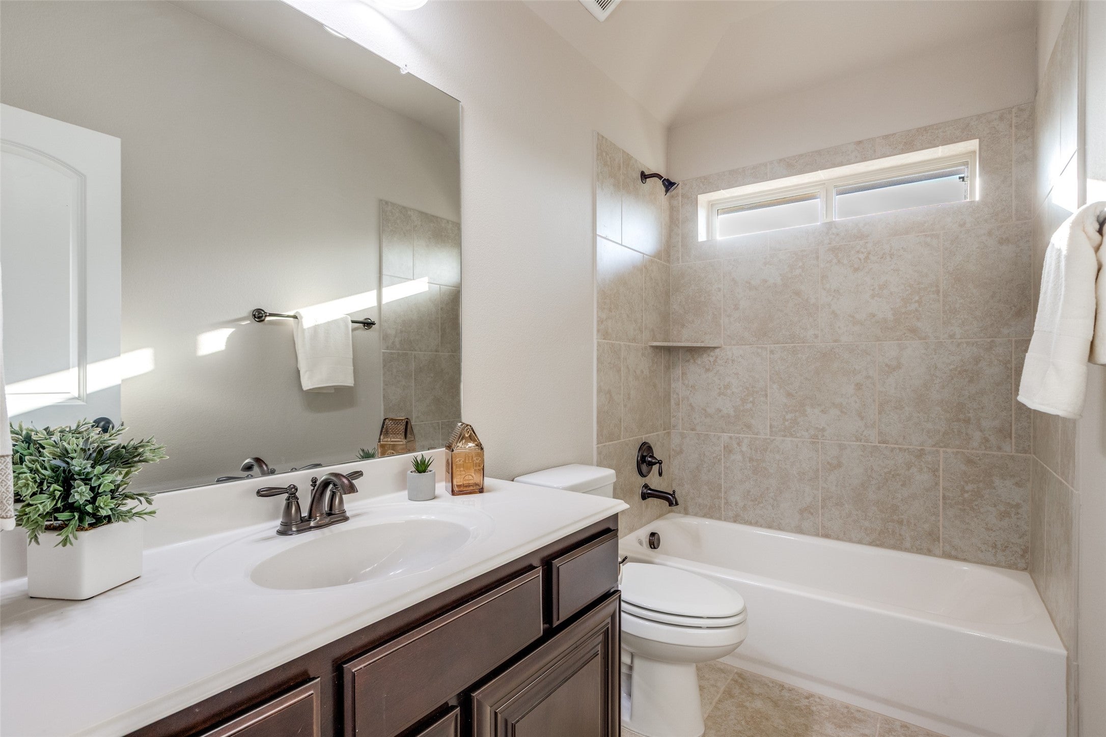 Frisco, Texas, 75033, United States, 5 Bedrooms Bedrooms, ,5 BathroomsBathrooms,Residential,Active,1994954