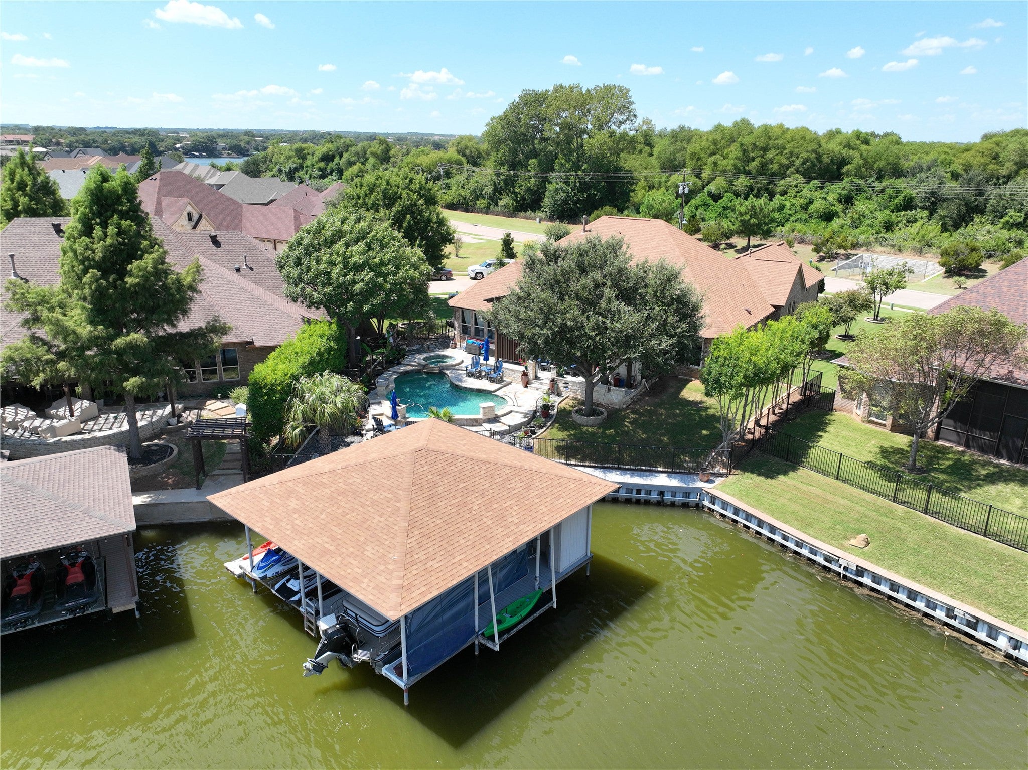 Granbury, Texas, 76048, United States, 4 Bedrooms Bedrooms, ,3 BathroomsBathrooms,Residential,Active,1929707