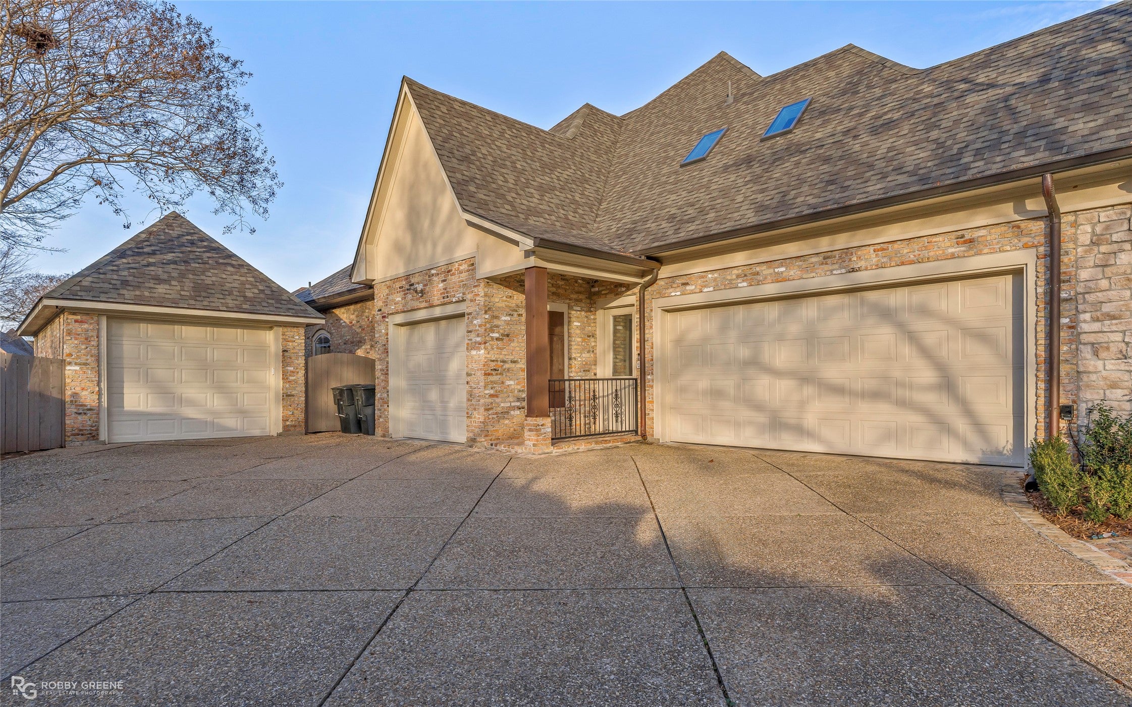 Bossier City, Louisiana, 71111, United States, 5 Bedrooms Bedrooms, ,4 BathroomsBathrooms,Residential,Active,2007654