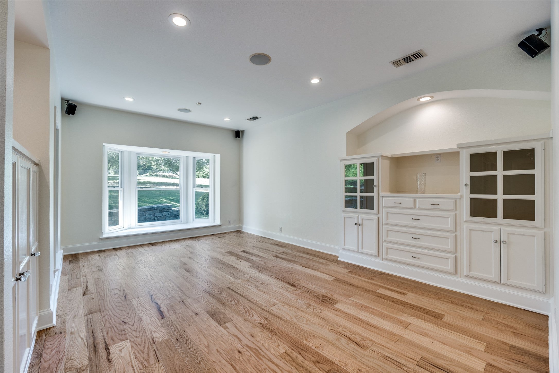 Mckinney, Texas, 75071, United States, 5 Bedrooms Bedrooms, ,6 BathroomsBathrooms,Residential,Active,1946319