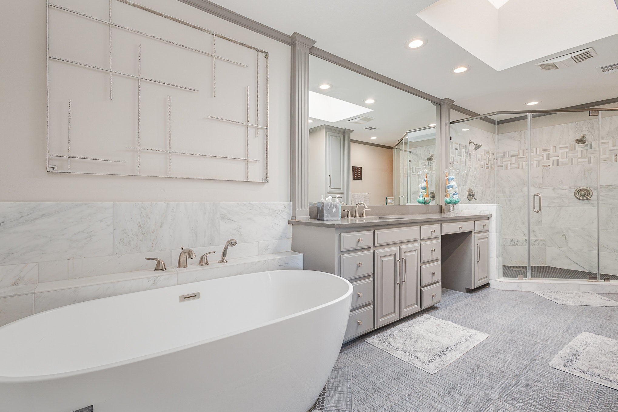 Dallas, Texas, 75240, United States, 6 Bedrooms Bedrooms, ,4 BathroomsBathrooms,Residential,Active,1894543