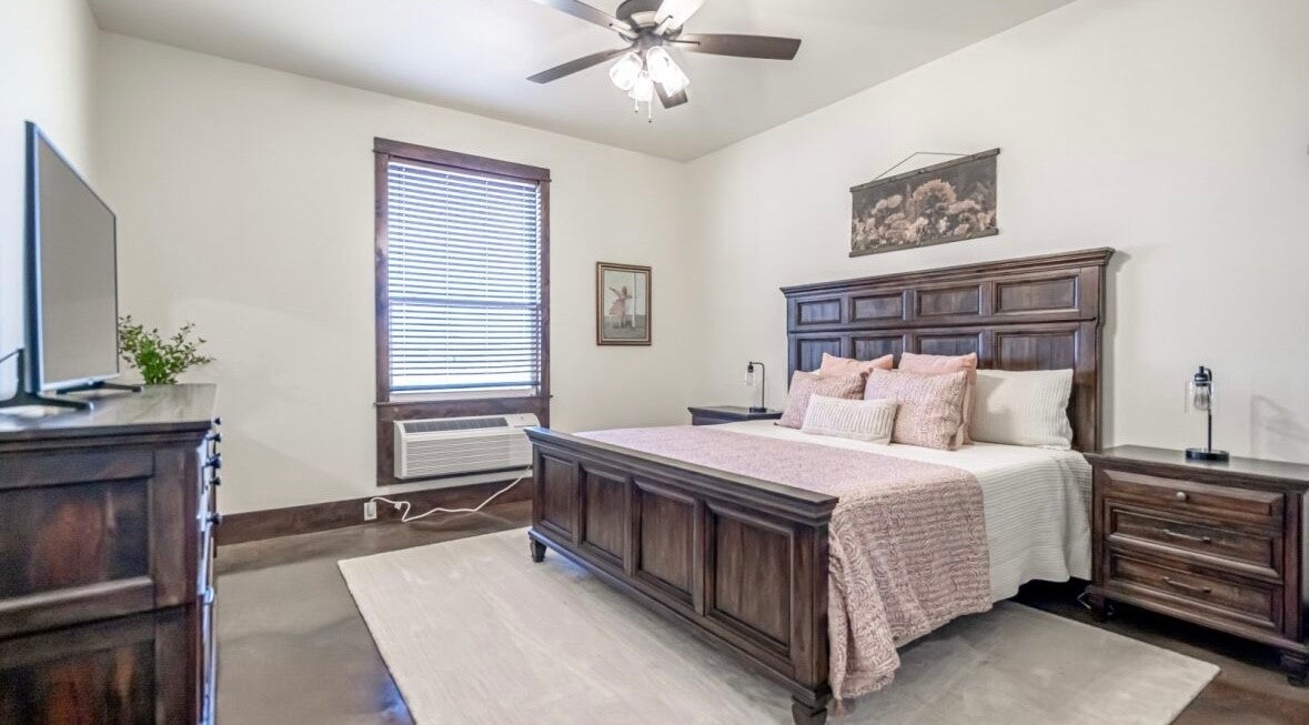 Tolar, Texas, 76476, United States, 5 Bedrooms Bedrooms, ,7 BathroomsBathrooms,Residential,Active,1993962