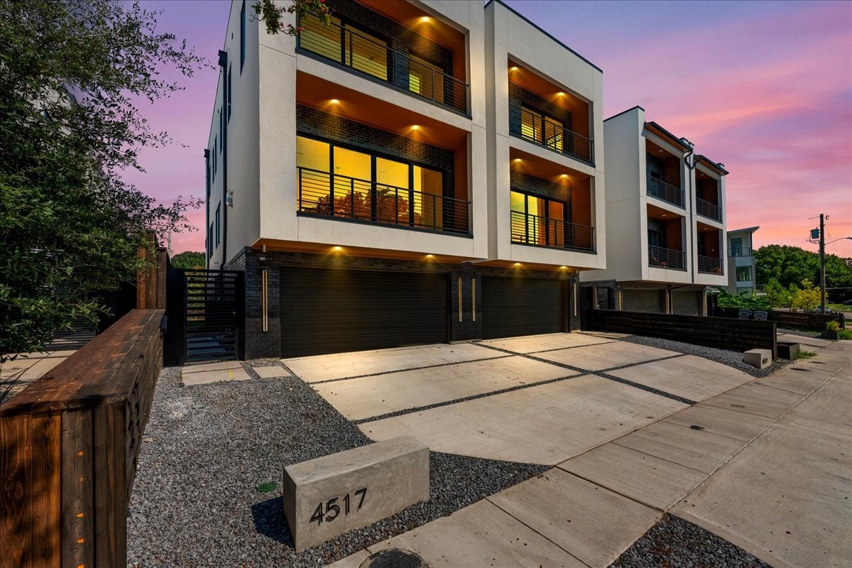 Dallas, Texas, 75204, United States, 4 Bedrooms Bedrooms, ,4 BathroomsBathrooms,Residential,Active,1929706