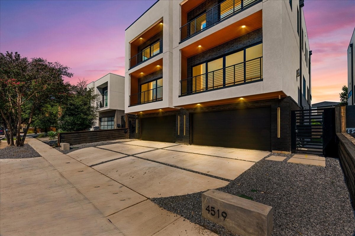 Dallas, Texas, 75204, United States, 4 Bedrooms Bedrooms, ,4 BathroomsBathrooms,Residential,Active,1929655