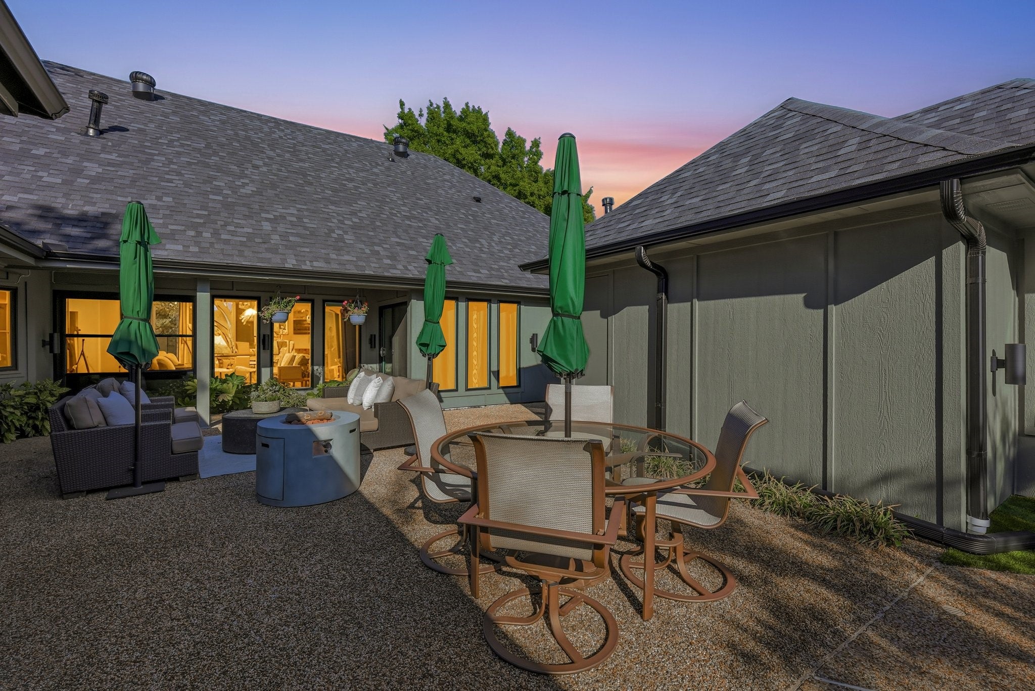 Dallas, Texas, 75248, United States, 4 Bedrooms Bedrooms, ,3 BathroomsBathrooms,Residential,Active,1973343