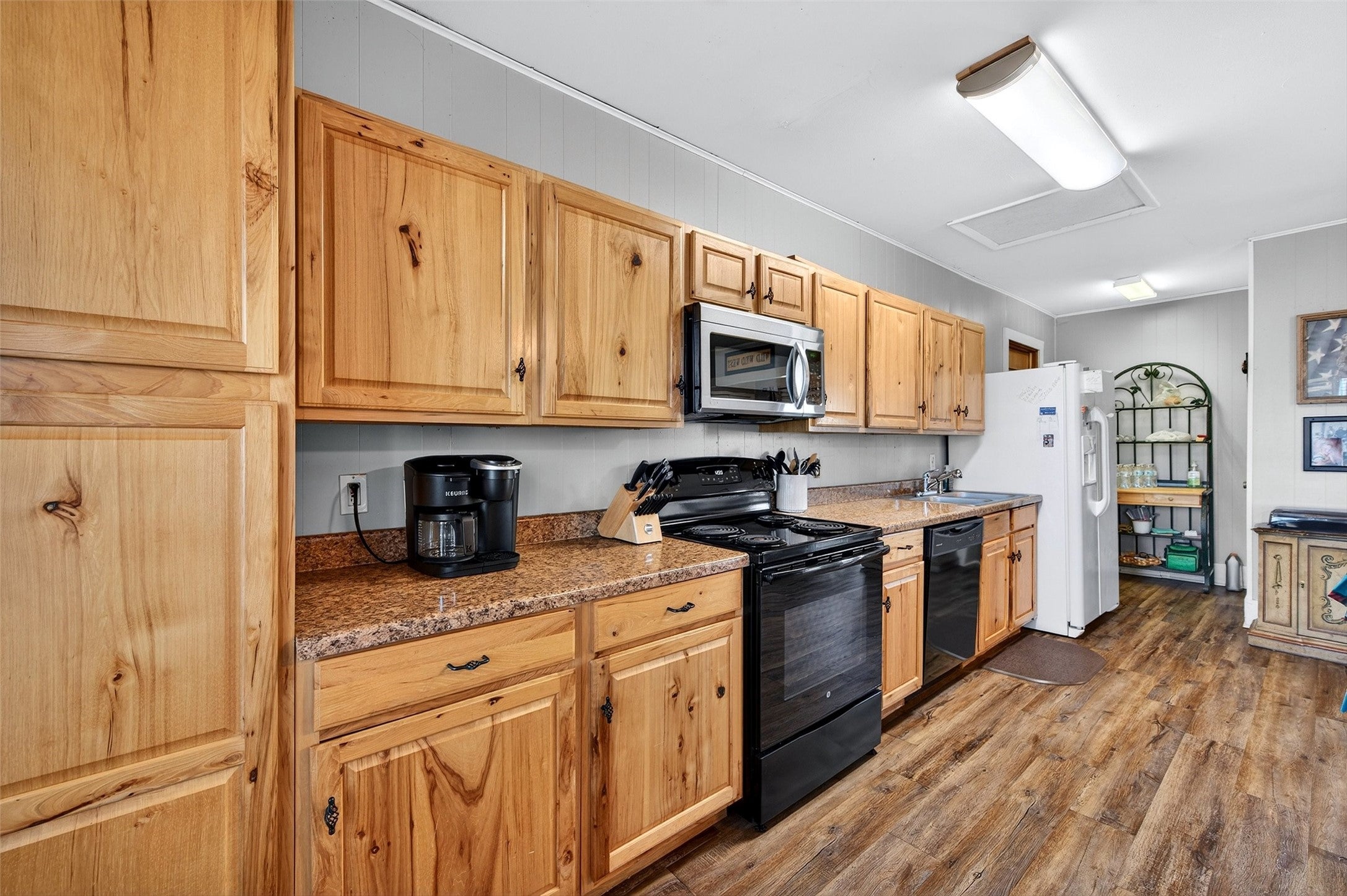 Sherman, Texas, 75090, United States, 3 Bedrooms Bedrooms, ,2 BathroomsBathrooms,Residential,Active,2006784