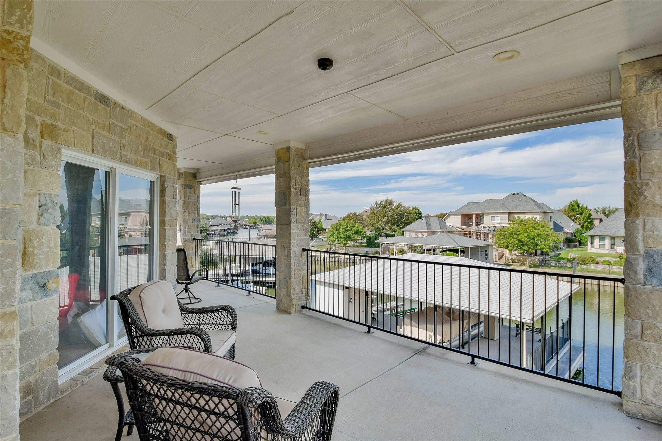 Granbury, Texas, 76048, United States, 4 Bedrooms Bedrooms, ,4 BathroomsBathrooms,Residential,Active,1967289