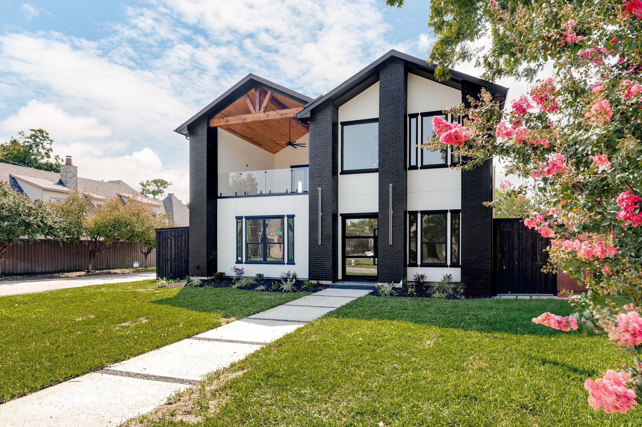 Dallas, Texas, 75209, United States, 4 Bedrooms Bedrooms, ,5 BathroomsBathrooms,Residential,Active,1942360