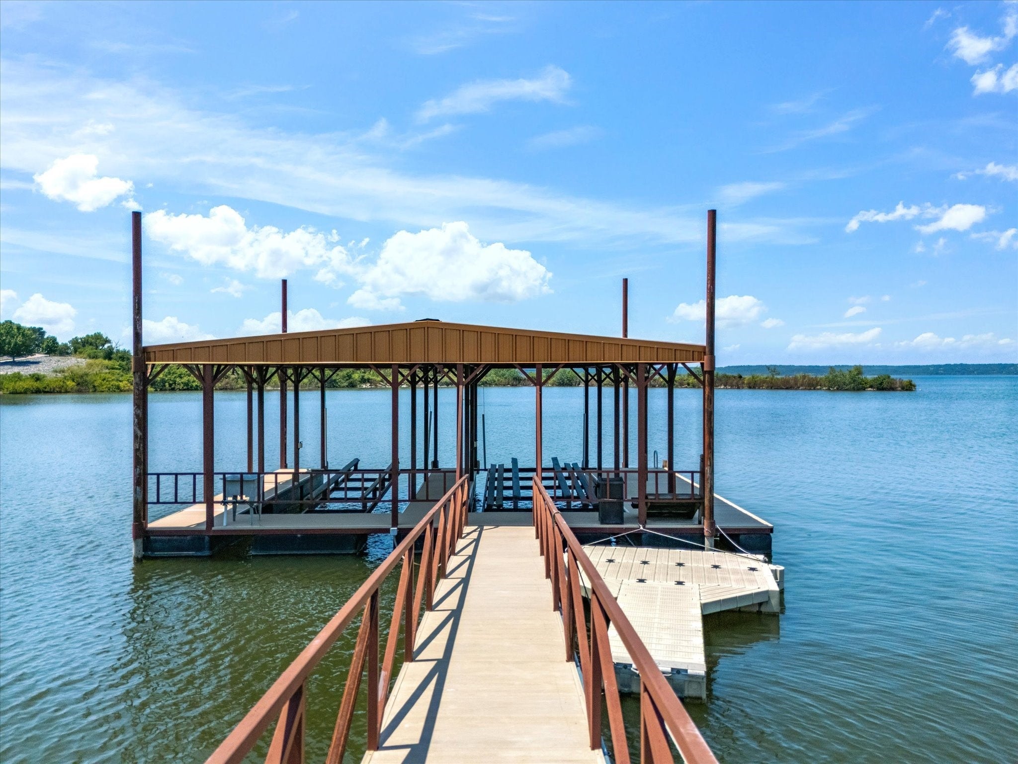 Runaway Bay, Texas, 76426, United States, 4 Bedrooms Bedrooms, ,4 BathroomsBathrooms,Residential,Active,1909882