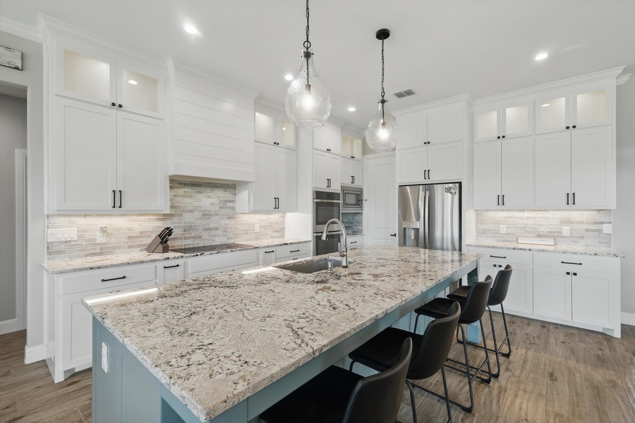 Fort Worth, Texas, 76126, United States, 4 Bedrooms Bedrooms, ,6 BathroomsBathrooms,Residential,Active,1828687