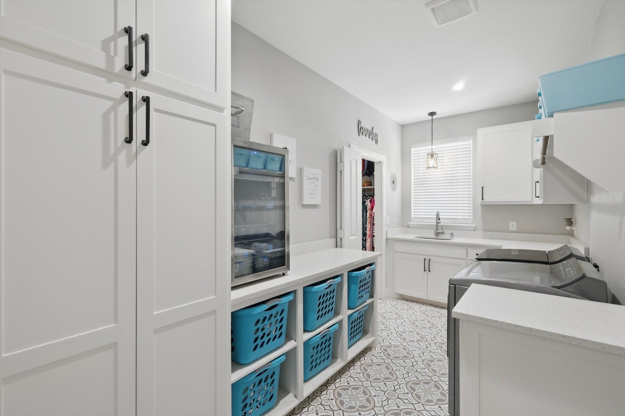 Fort Worth, Texas, 76126, United States, 4 Bedrooms Bedrooms, ,6 BathroomsBathrooms,Residential,Active,1828687