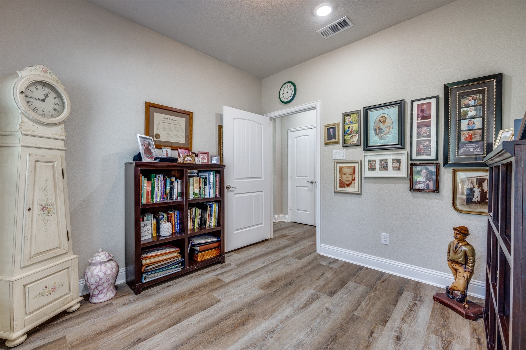 Bells, Texas, 75414, United States, ,3 BathroomsBathrooms,Residential,Active,1808226