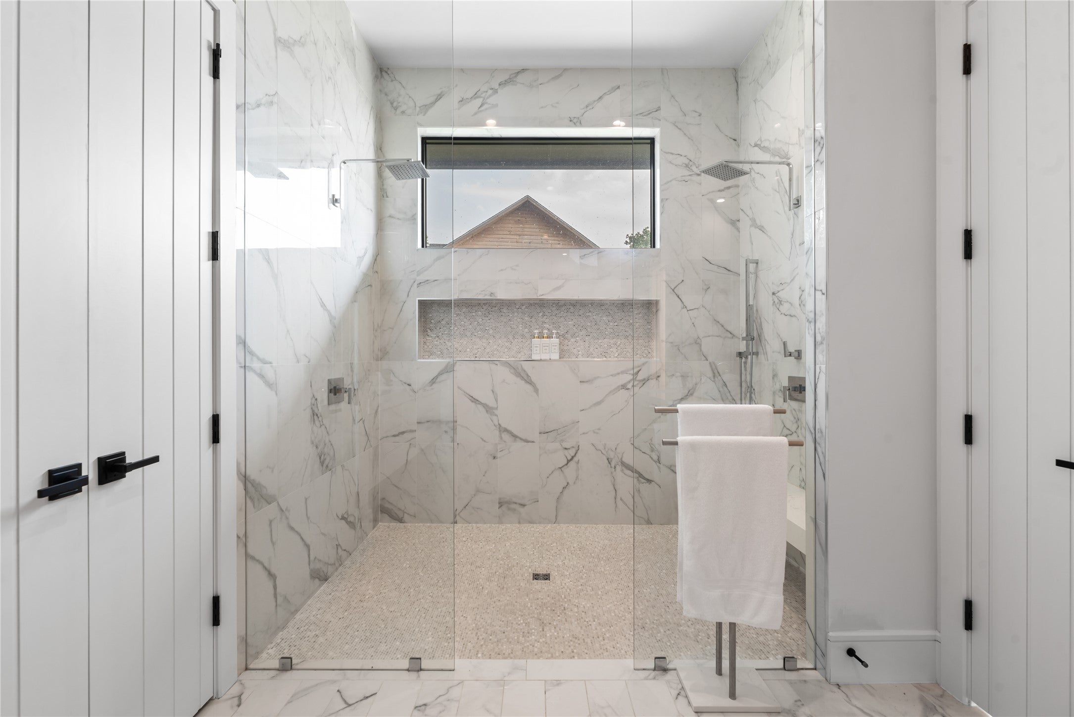 Streetman, Texas, 75859, United States, 5 Bedrooms Bedrooms, ,7 BathroomsBathrooms,Residential,Active,1988712