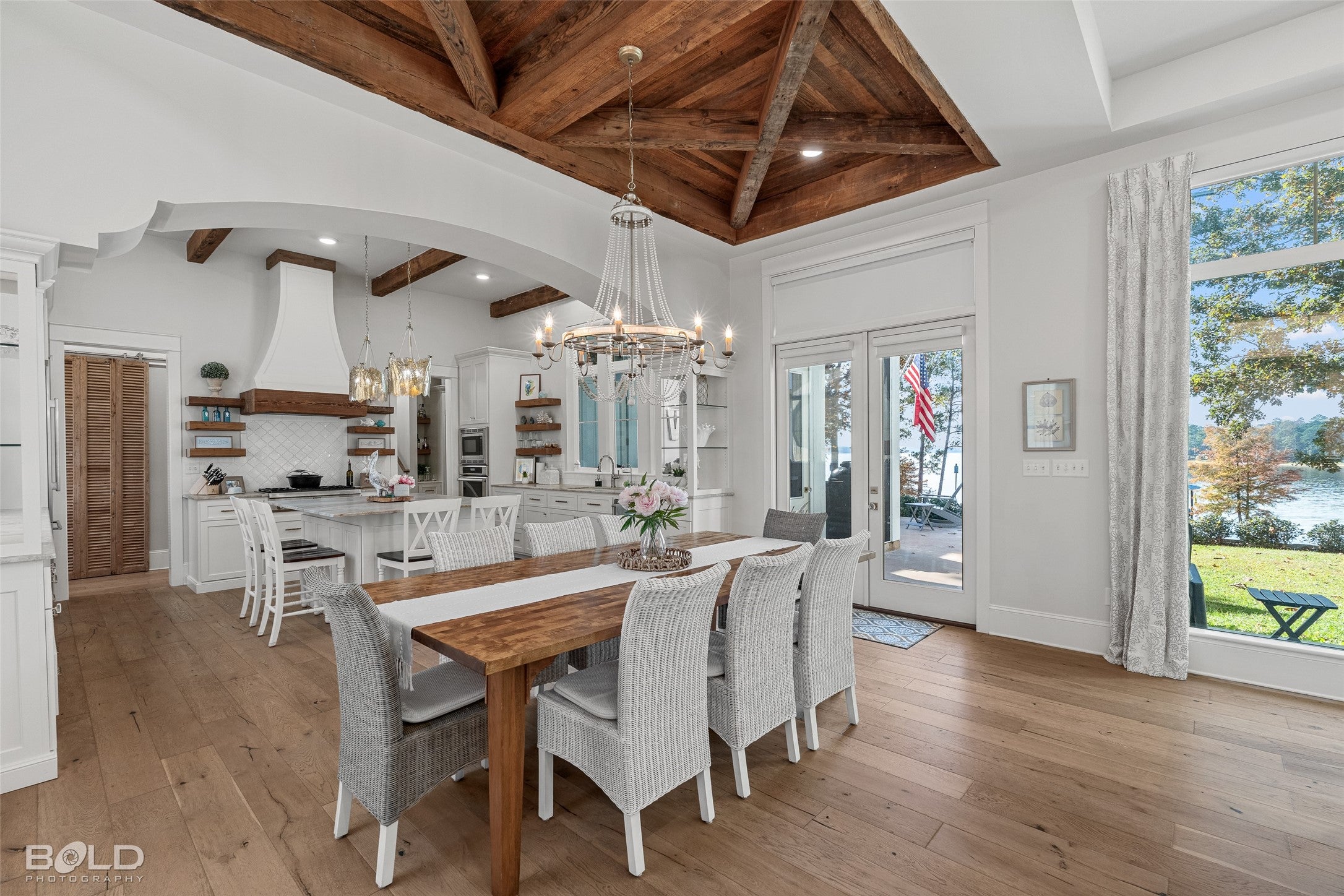 Many, Louisiana, 71449, United States, 3 Bedrooms Bedrooms, ,4 BathroomsBathrooms,Residential,Active,1993970