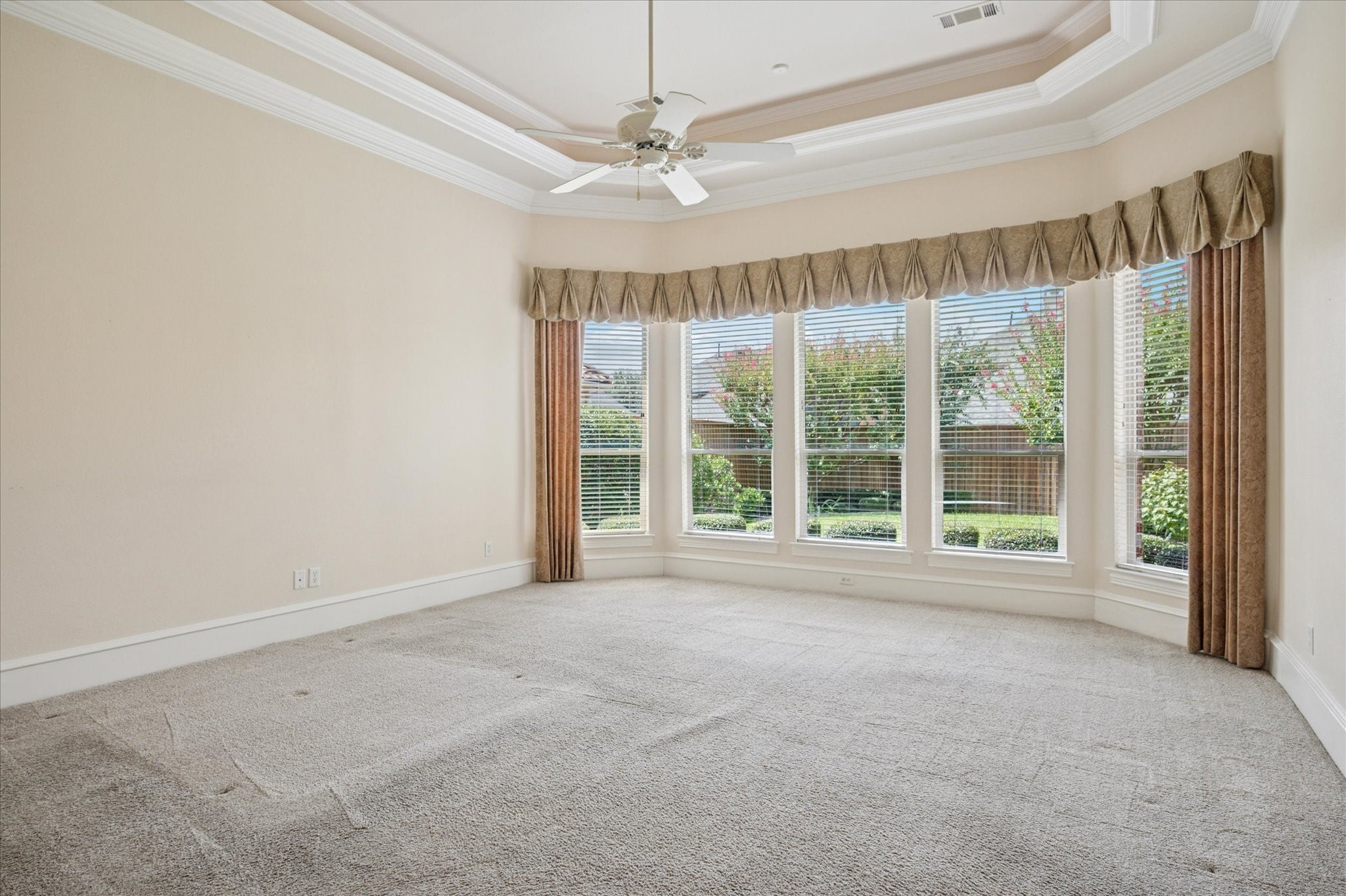 Plano, Texas, 75024, United States, 4 Bedrooms Bedrooms, ,5 BathroomsBathrooms,Residential,Active,1936400