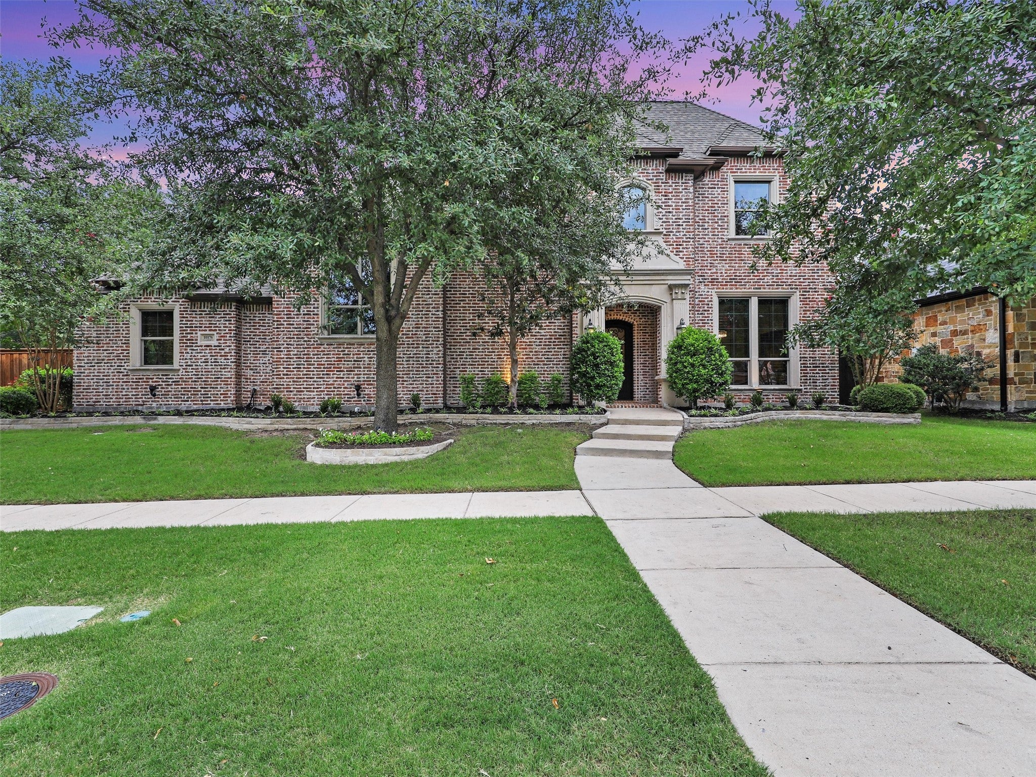 Frisco, Texas, 75033, United States, 5 Bedrooms Bedrooms, ,6 BathroomsBathrooms,Residential,Active,1894539