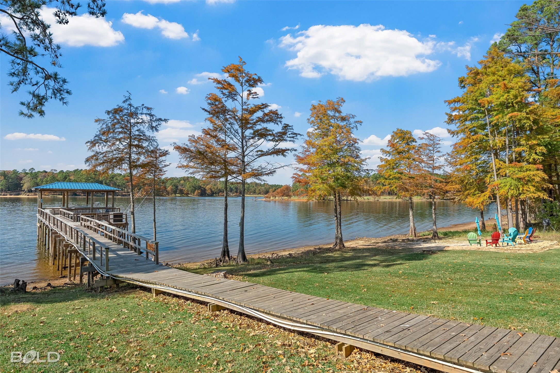 Many, Louisiana, 71449, United States, 3 Bedrooms Bedrooms, ,4 BathroomsBathrooms,Residential,Active,1993970