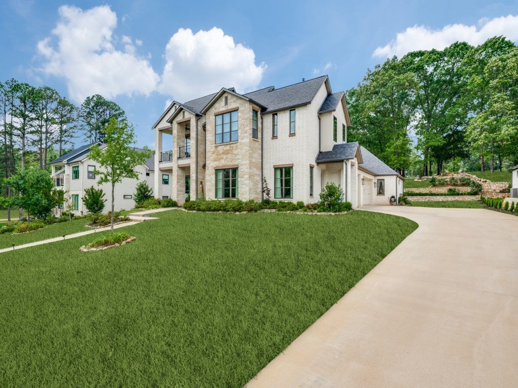 Tyler, Texas, 75709, United States, 4 Bedrooms Bedrooms, ,5 BathroomsBathrooms,Residential,Active,2015815