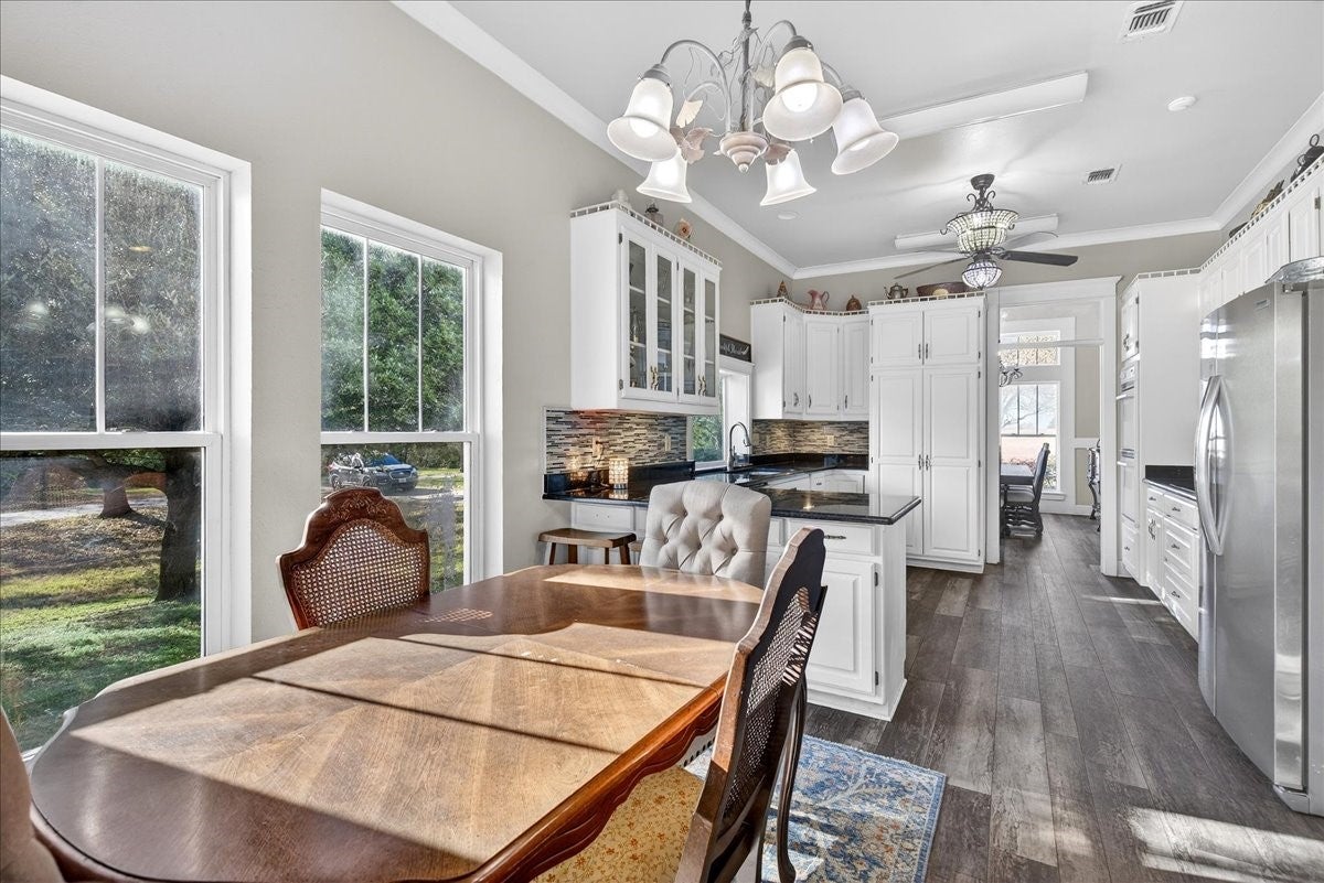 Scurry, Texas, 75158, United States, 4 Bedrooms Bedrooms, ,3 BathroomsBathrooms,Residential,Active,2007195