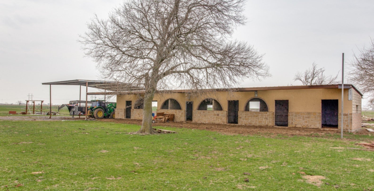 Cleburne, Texas, 76031, United States, ,5 BathroomsBathrooms,Residential,Active,1820498