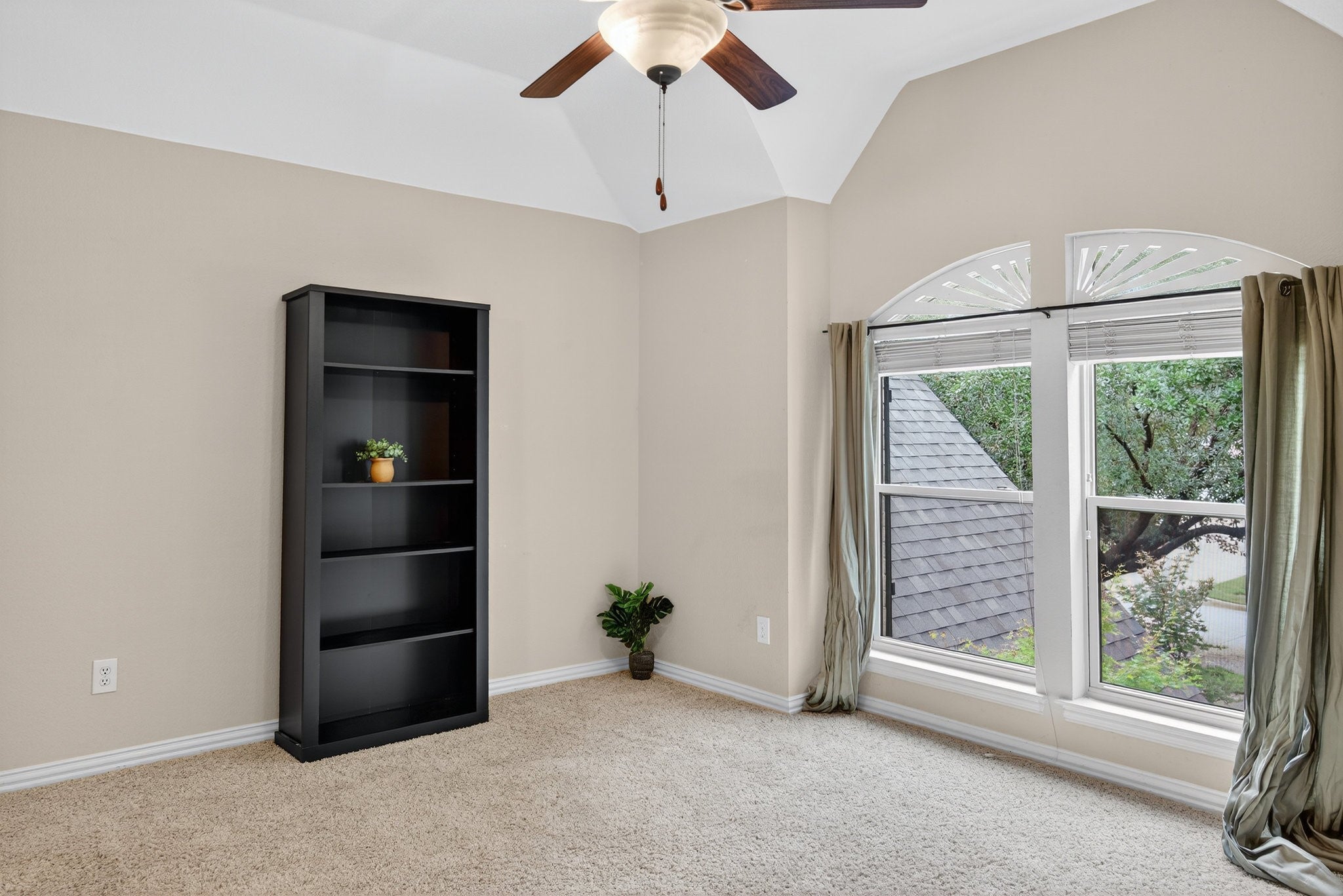 Southlake, Texas, 76092, United States, 4 Bedrooms Bedrooms, ,4 BathroomsBathrooms,Residential,Active,1969768