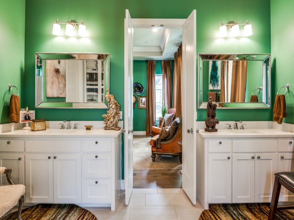 Tyler, Texas, 75709, United States, 4 Bedrooms Bedrooms, ,5 BathroomsBathrooms,Residential,Active,2015815