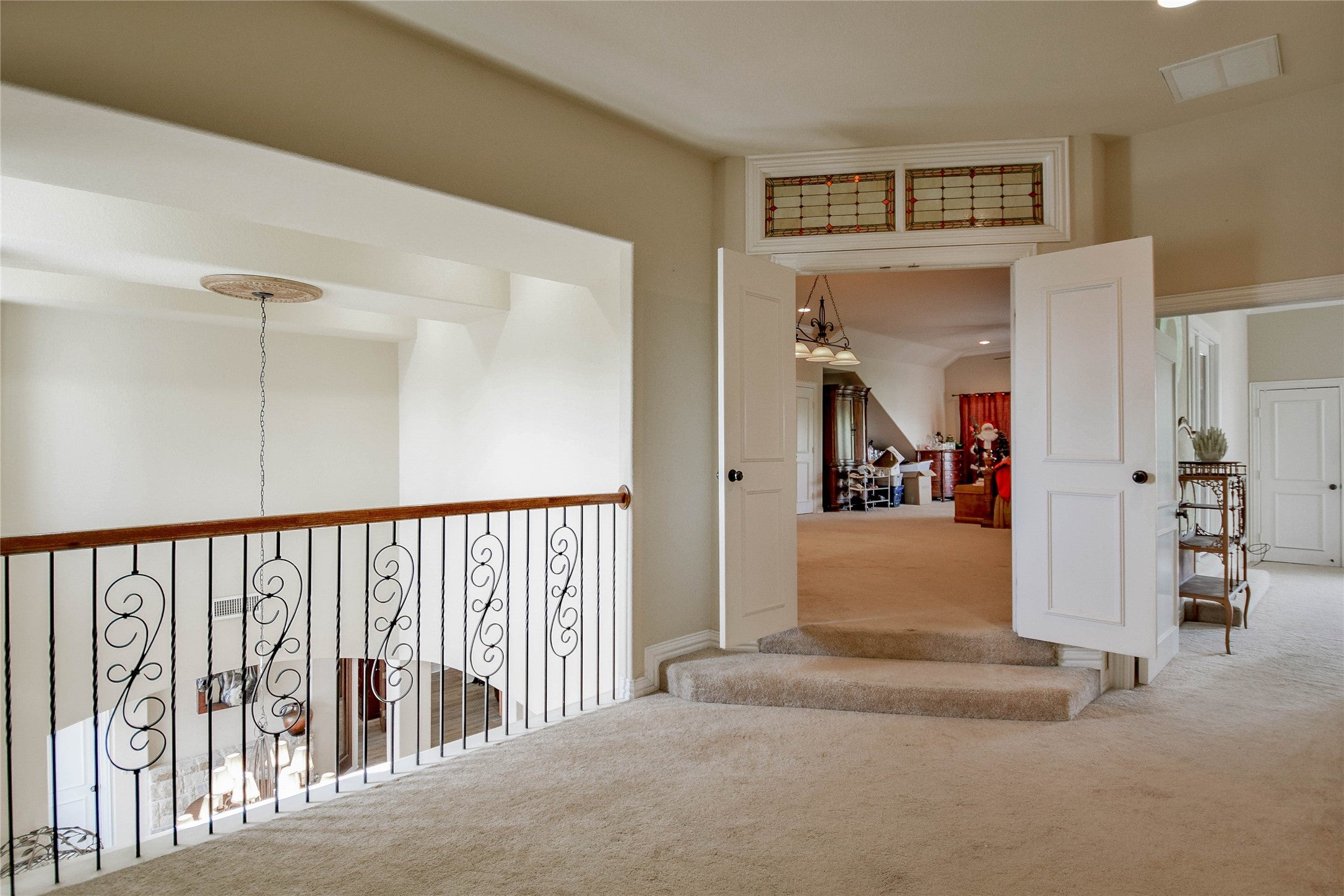 Granbury, Texas, 76048, United States, 4 Bedrooms Bedrooms, ,4 BathroomsBathrooms,Residential,Active,1967289