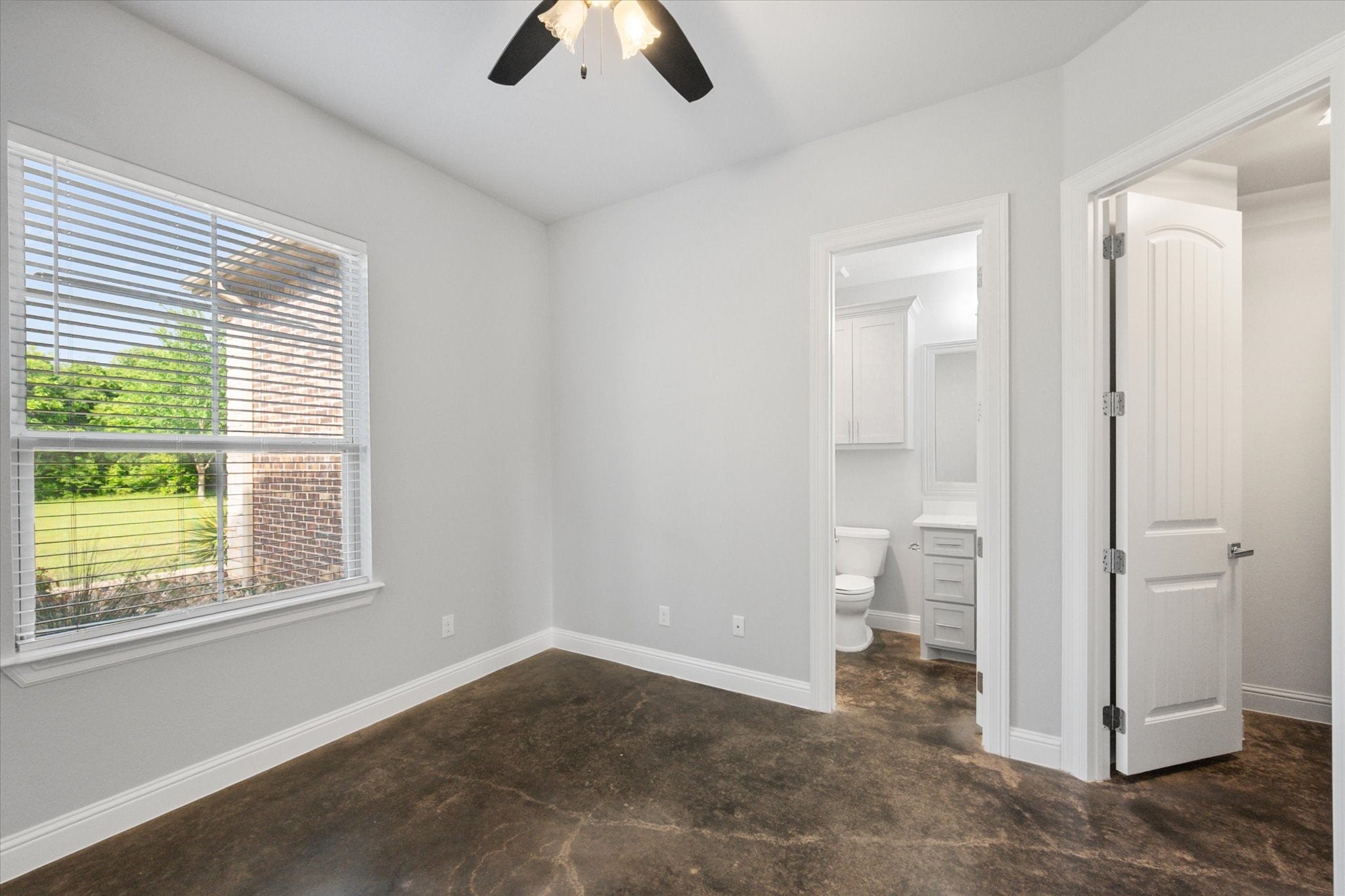 Mansfield, Texas, 76063, United States, 5 Bedrooms Bedrooms, ,6 BathroomsBathrooms,Residential,Contingent,1799362