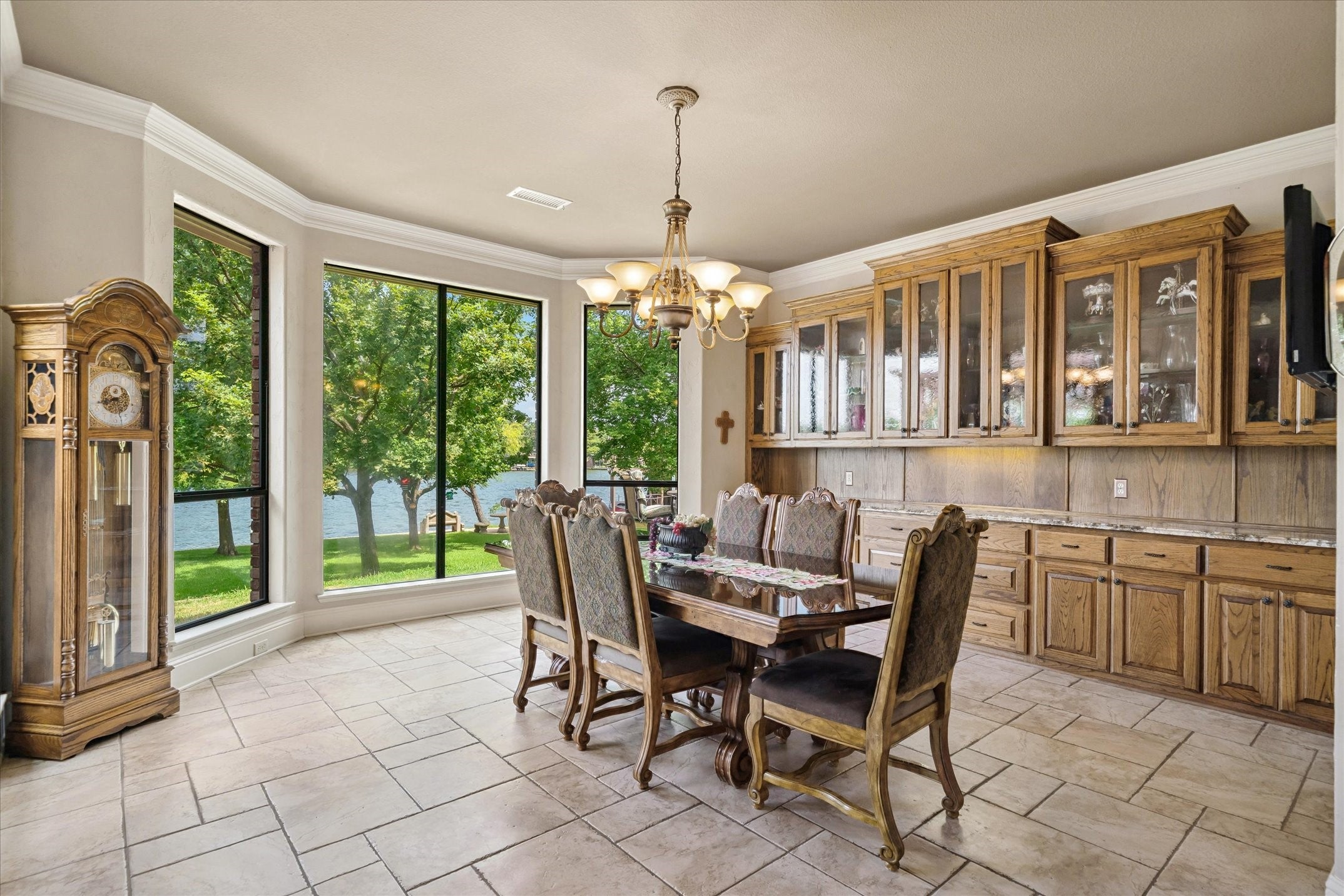 Mabank, Texas, 75156, United States, 5 Bedrooms Bedrooms, ,6 BathroomsBathrooms,Residential,Active,1894194