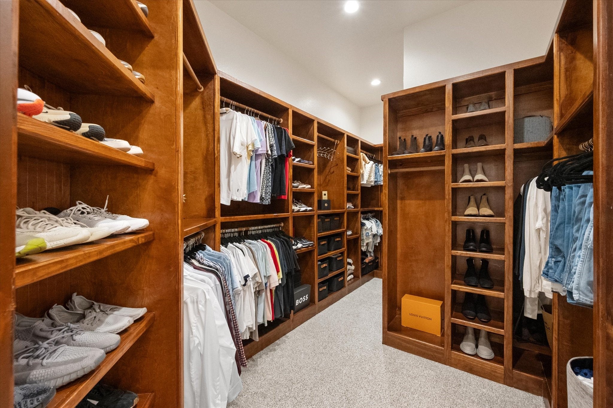 Cedar Hill, Texas, 75104, United States, 6 Bedrooms Bedrooms, ,8 BathroomsBathrooms,Residential,Active,1964299