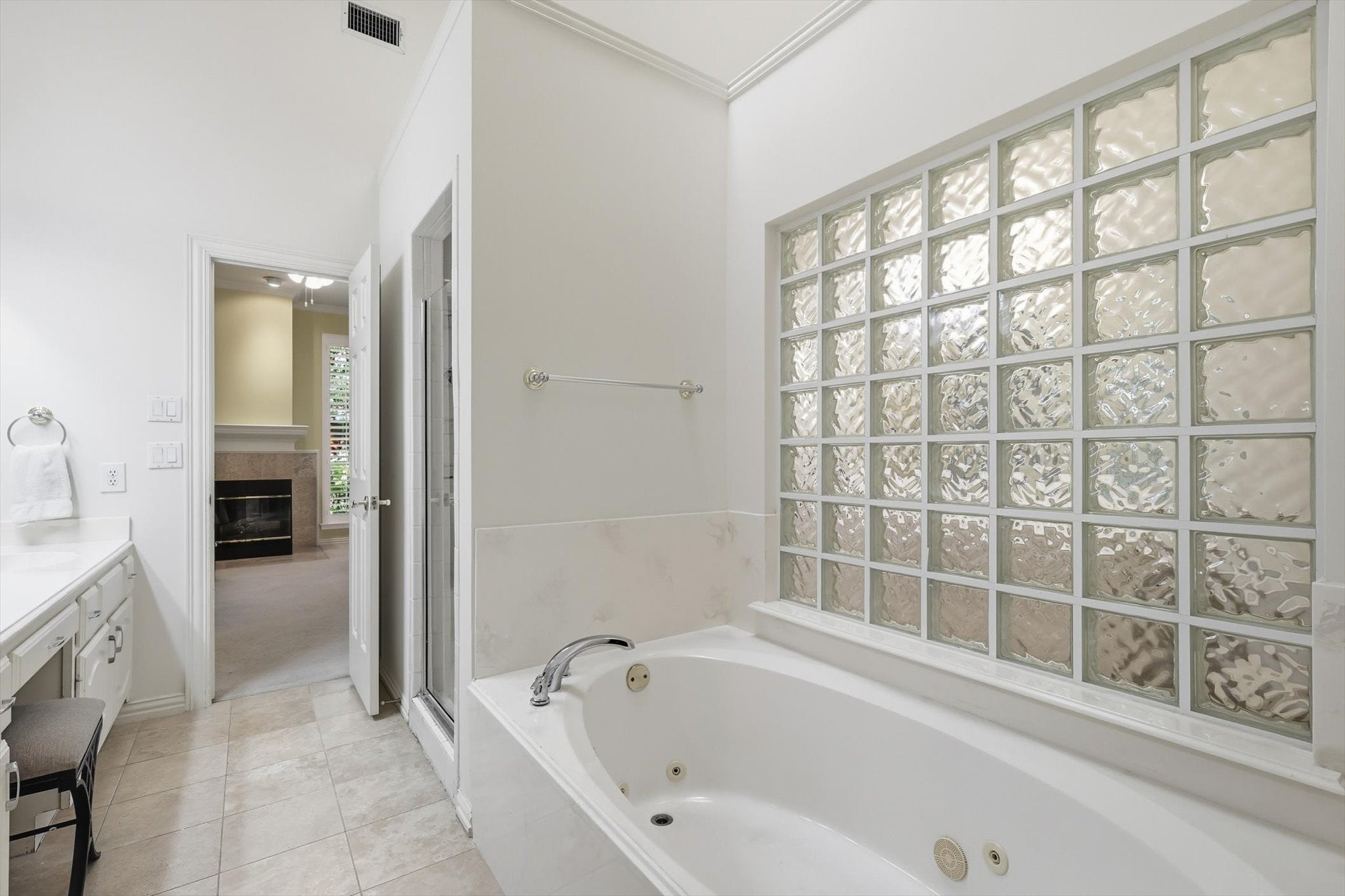 Southlake, Texas, 76092, United States, 5 Bedrooms Bedrooms, ,5 BathroomsBathrooms,Residential,Active,1966028