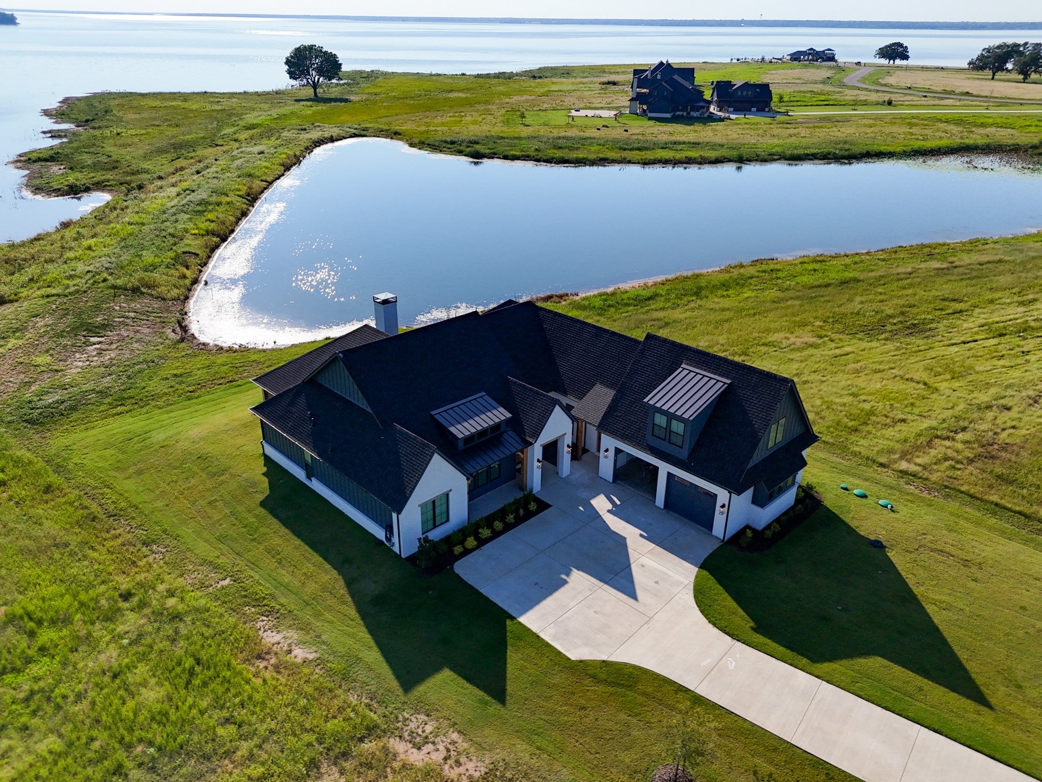 Honey Grove, Texas, 75446, United States, 5 Bedrooms Bedrooms, ,5 BathroomsBathrooms,Residential,Active,1944271