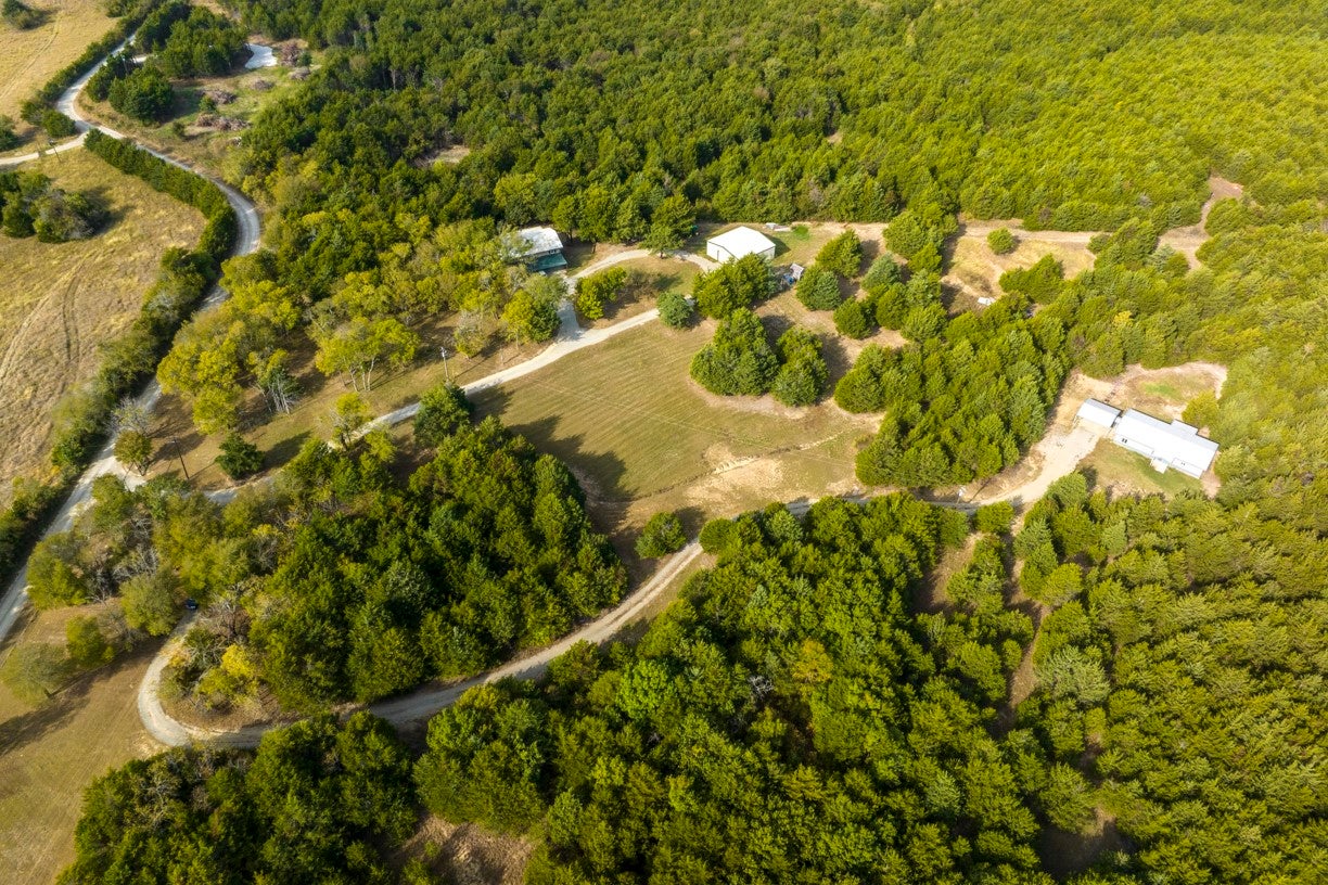 Bonham, Texas, 75418, United States, 9 Bedrooms Bedrooms, ,6 BathroomsBathrooms,Residential,Active,1988719