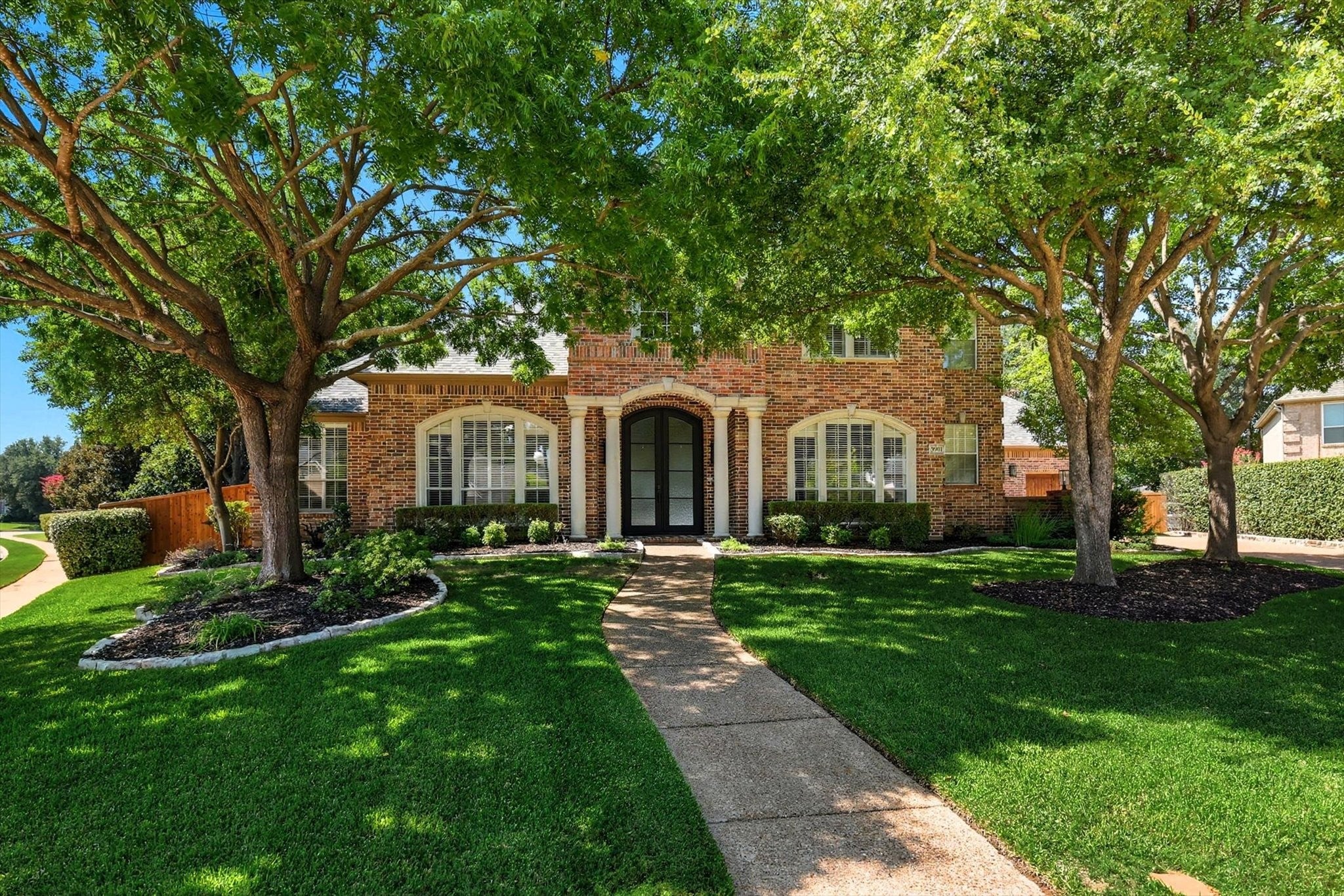 Flower Mound, Texas, 75028, United States, 4 Bedrooms Bedrooms, ,4 BathroomsBathrooms,Residential,Active,1951804
