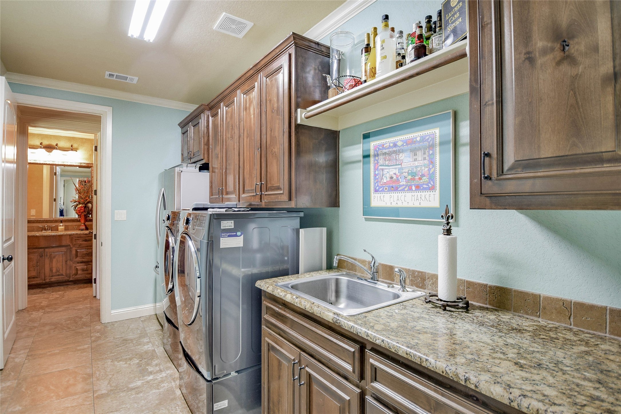 Granbury, Texas, 76048, United States, 4 Bedrooms Bedrooms, ,3 BathroomsBathrooms,Residential,Active,1929707