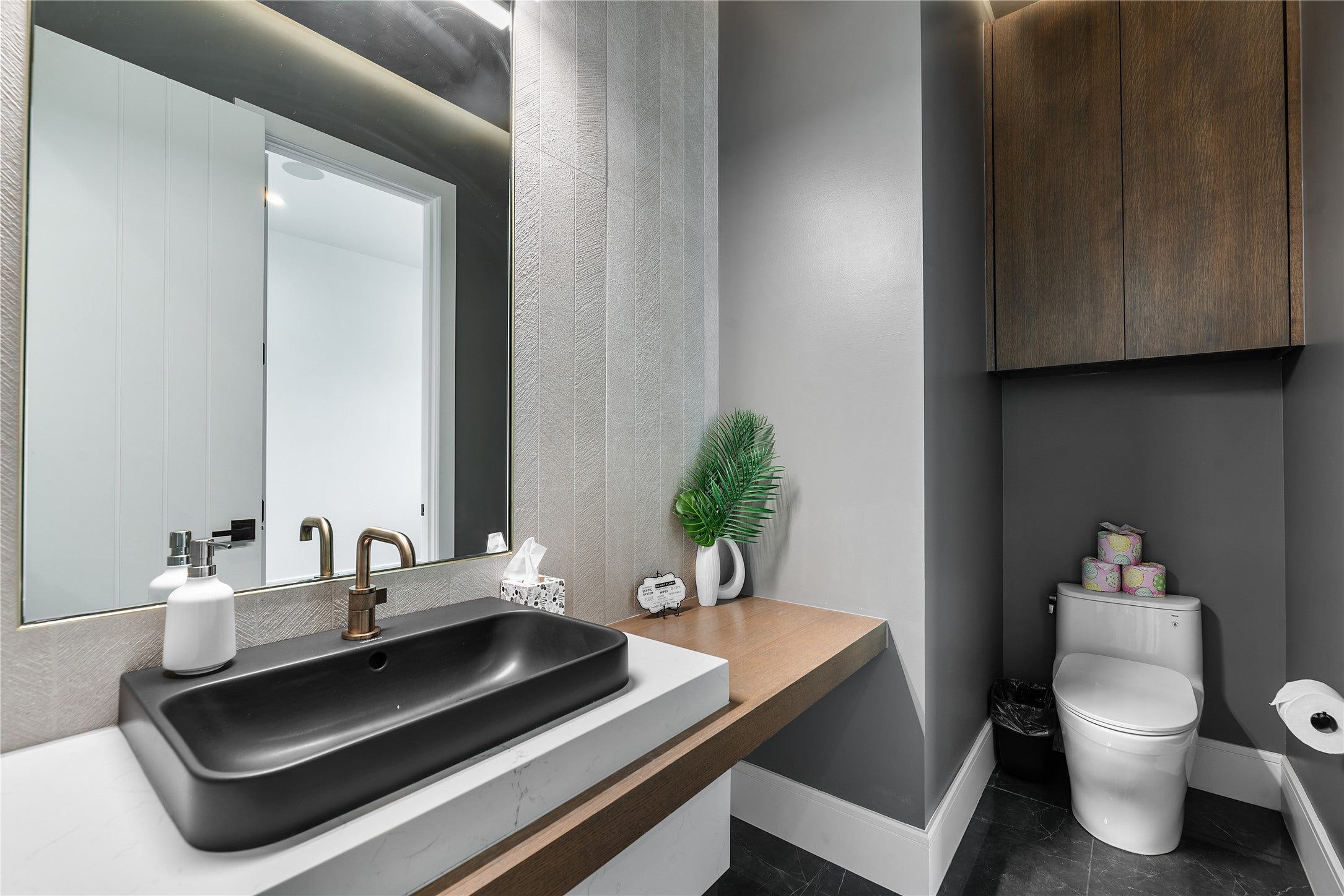 Streetman, Texas, 75859, United States, 5 Bedrooms Bedrooms, ,7 BathroomsBathrooms,Residential,Active,1988712