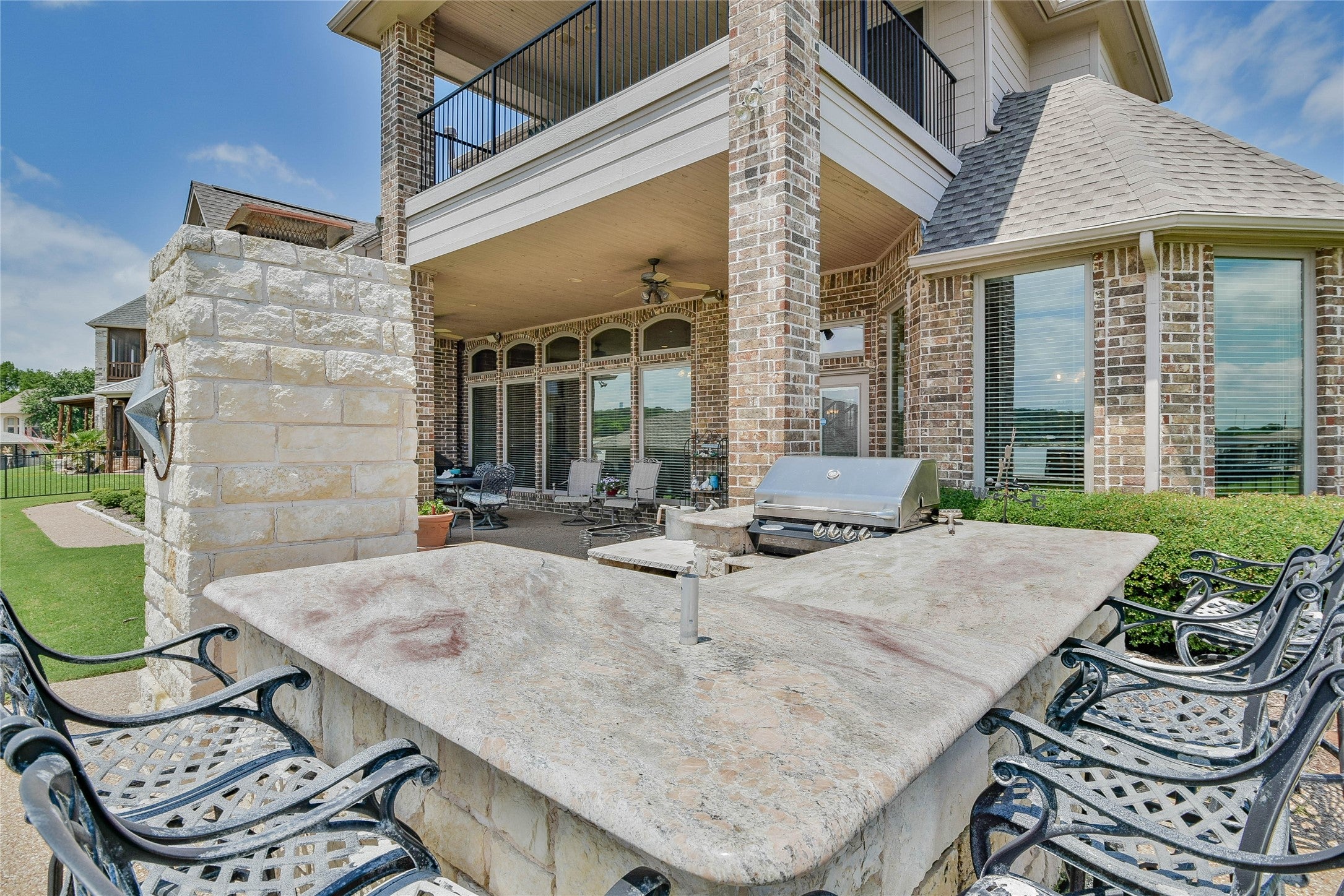 Granbury, Texas, 76048, United States, ,5 BathroomsBathrooms,Residential,Active,1799390