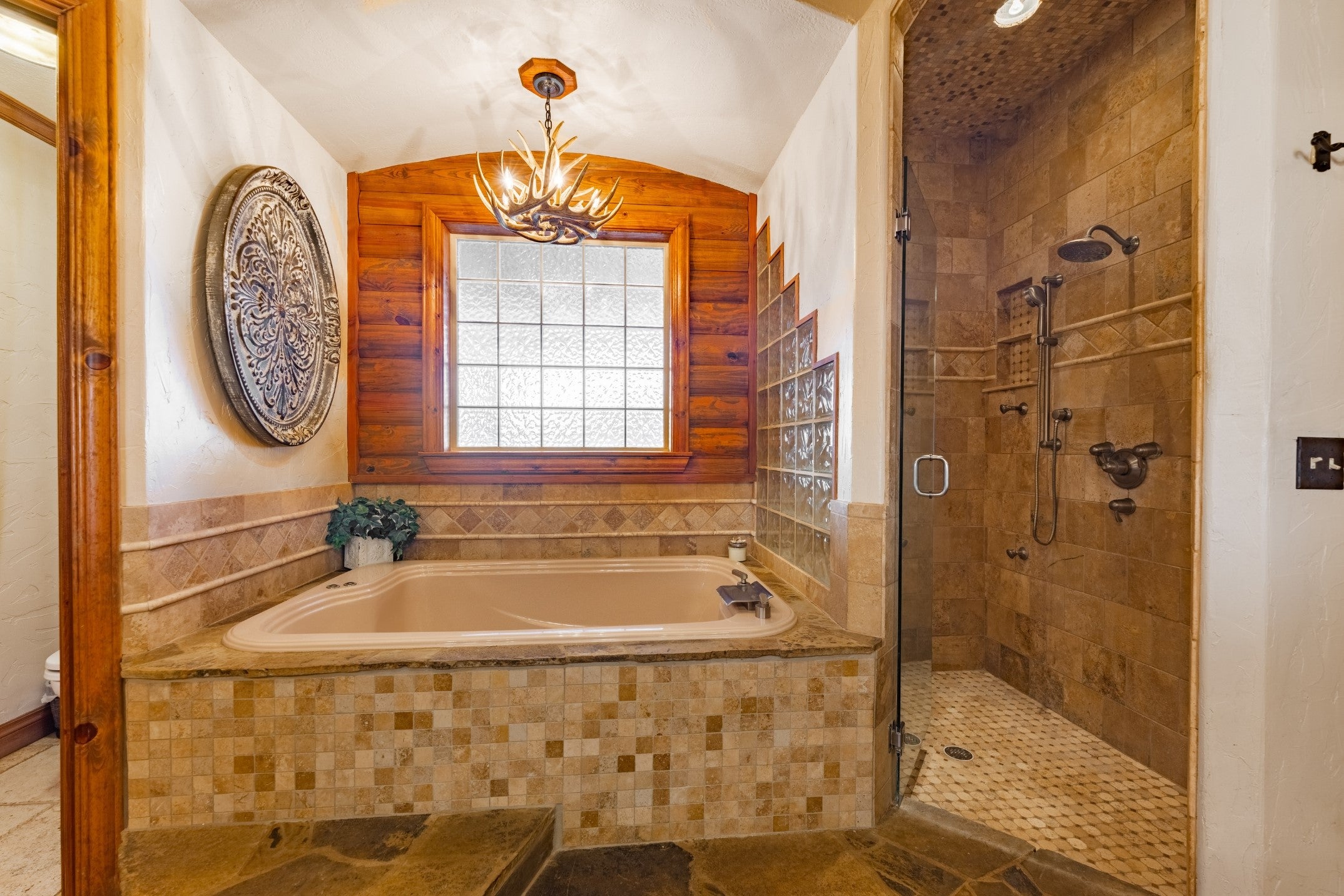 Bertram, Texas, 78605, United States, 4 Bedrooms Bedrooms, ,7 BathroomsBathrooms,Residential,Active,1987224