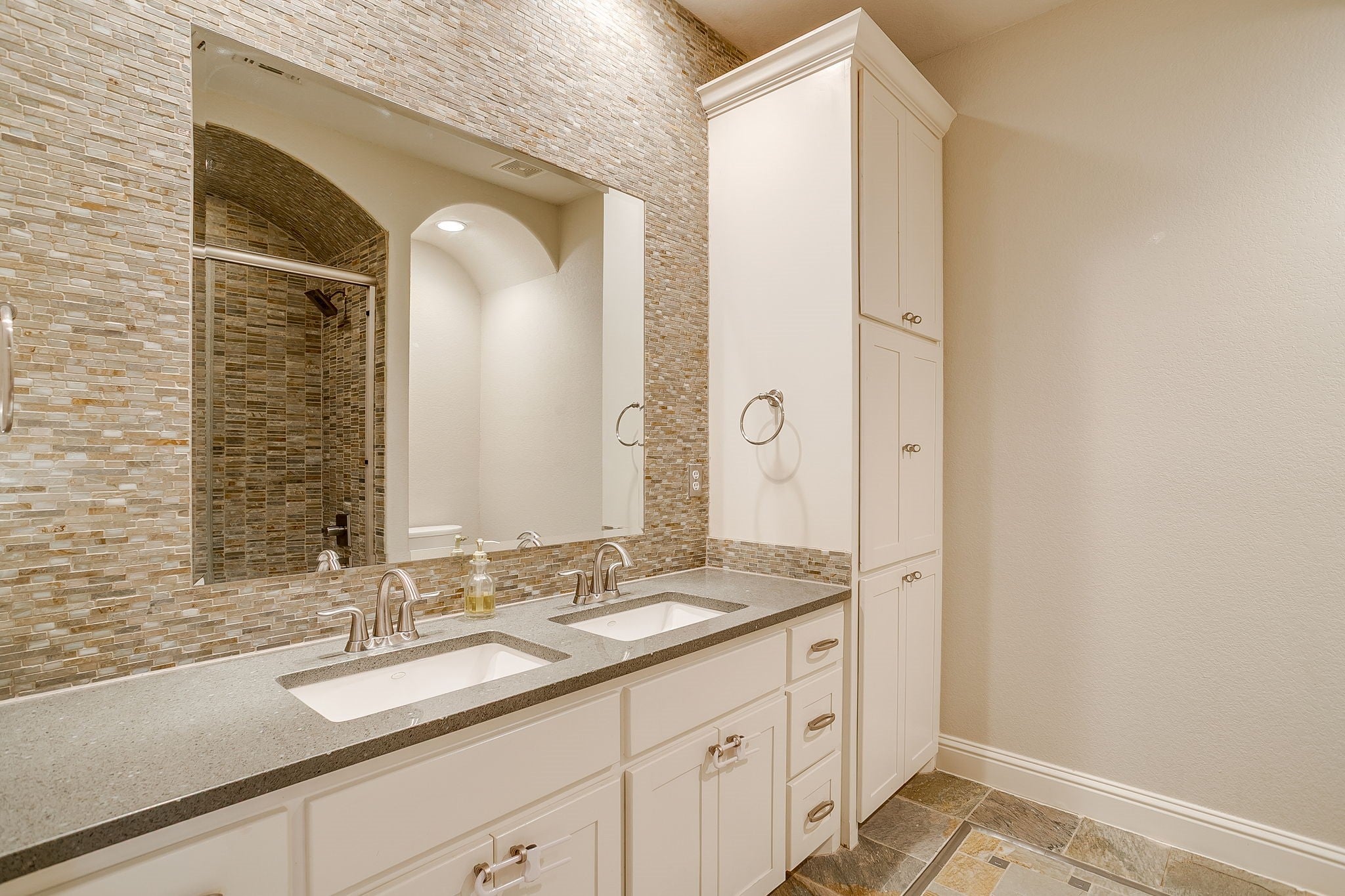 Fort Worth, Texas, 76108, United States, 5 Bedrooms Bedrooms, ,6 BathroomsBathrooms,Residential,Active,1922287