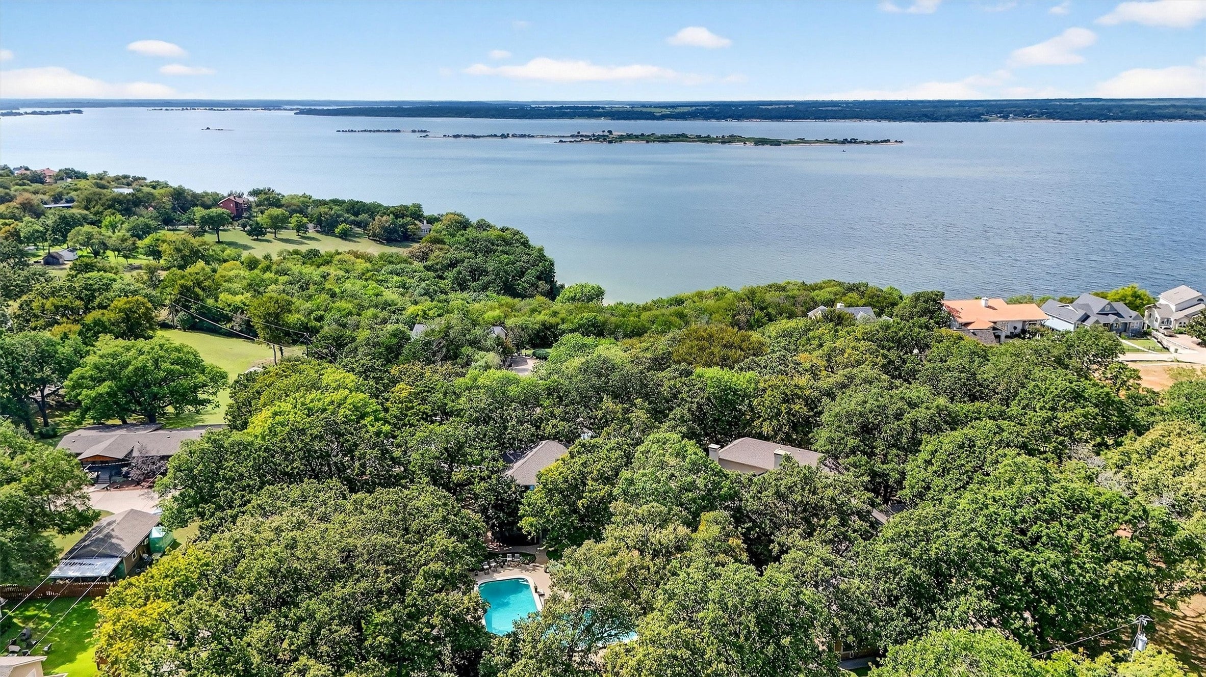 Pottsboro, Texas, 75076, United States, 5 Bedrooms Bedrooms, ,6 BathroomsBathrooms,Residential,Active,1953378