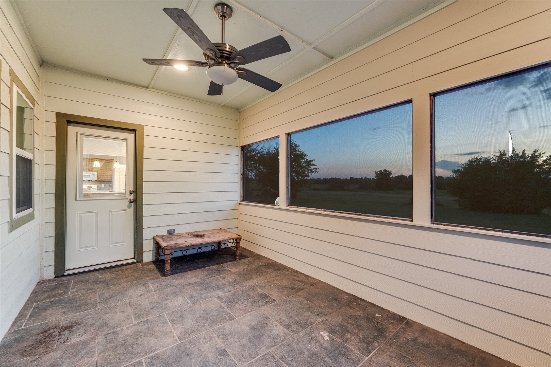 Leonard, Texas, 75452, United States, 2 Bedrooms Bedrooms, ,2 BathroomsBathrooms,Residential,Active,1920262