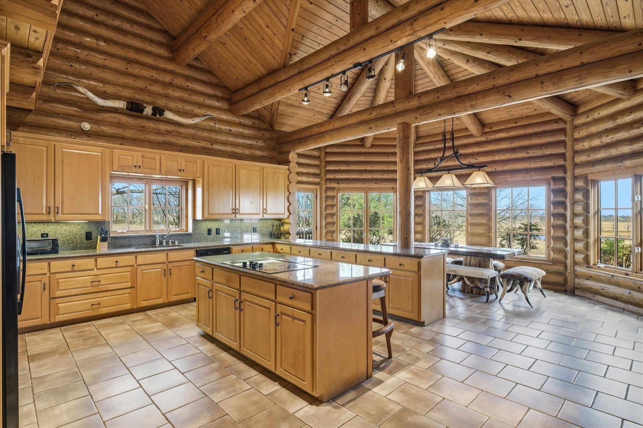 Palmer, Texas, 75152, United States, 6 Bedrooms Bedrooms, ,5 BathroomsBathrooms,Residential,Active,2010532