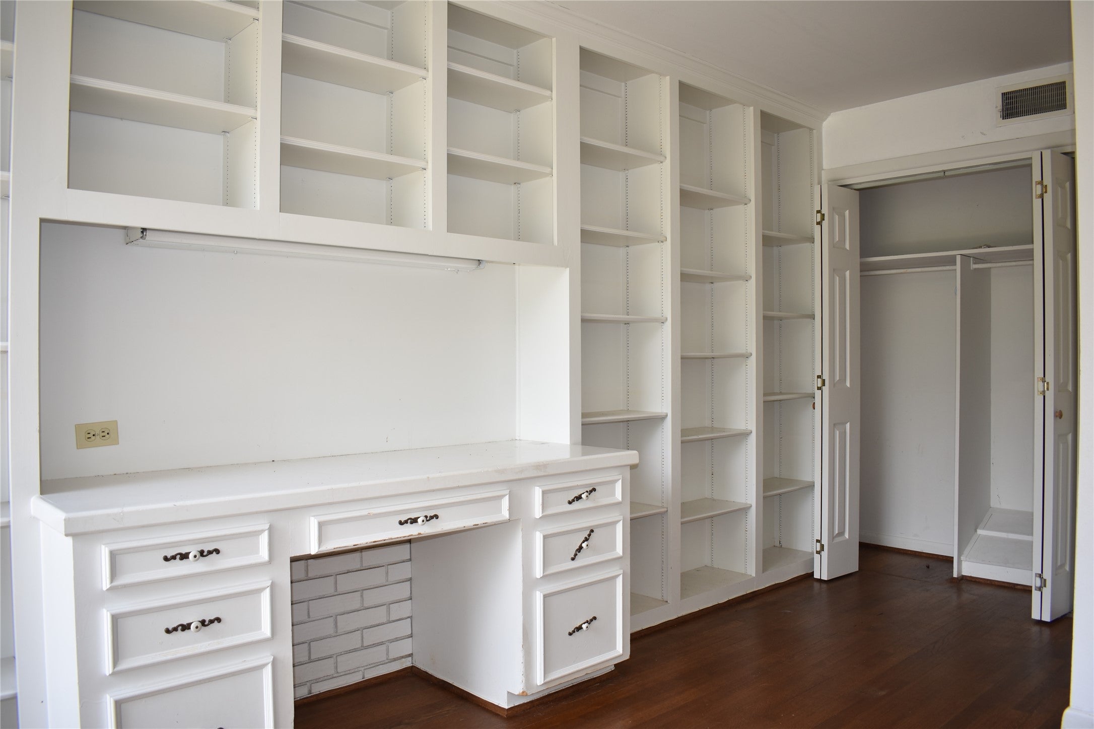 Dallas, Texas, 75225, United States, 4 Bedrooms Bedrooms, ,4 BathroomsBathrooms,Residential,Active,1922674