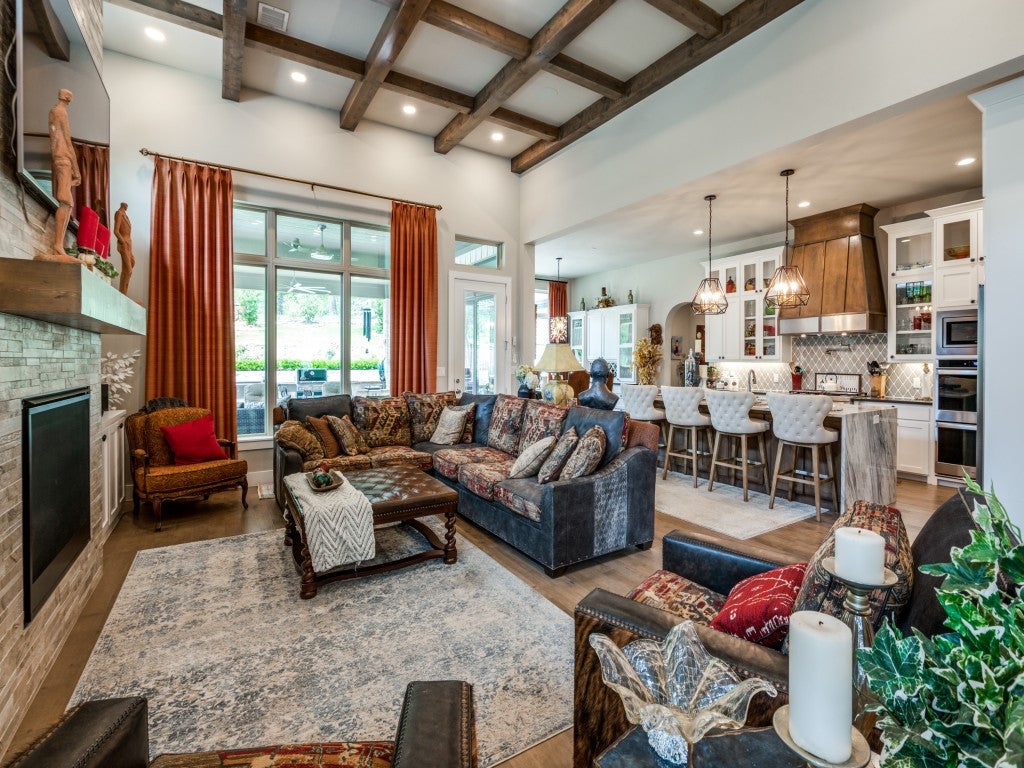 Tyler, Texas, 75709, United States, 4 Bedrooms Bedrooms, ,5 BathroomsBathrooms,Residential,Active,2015815