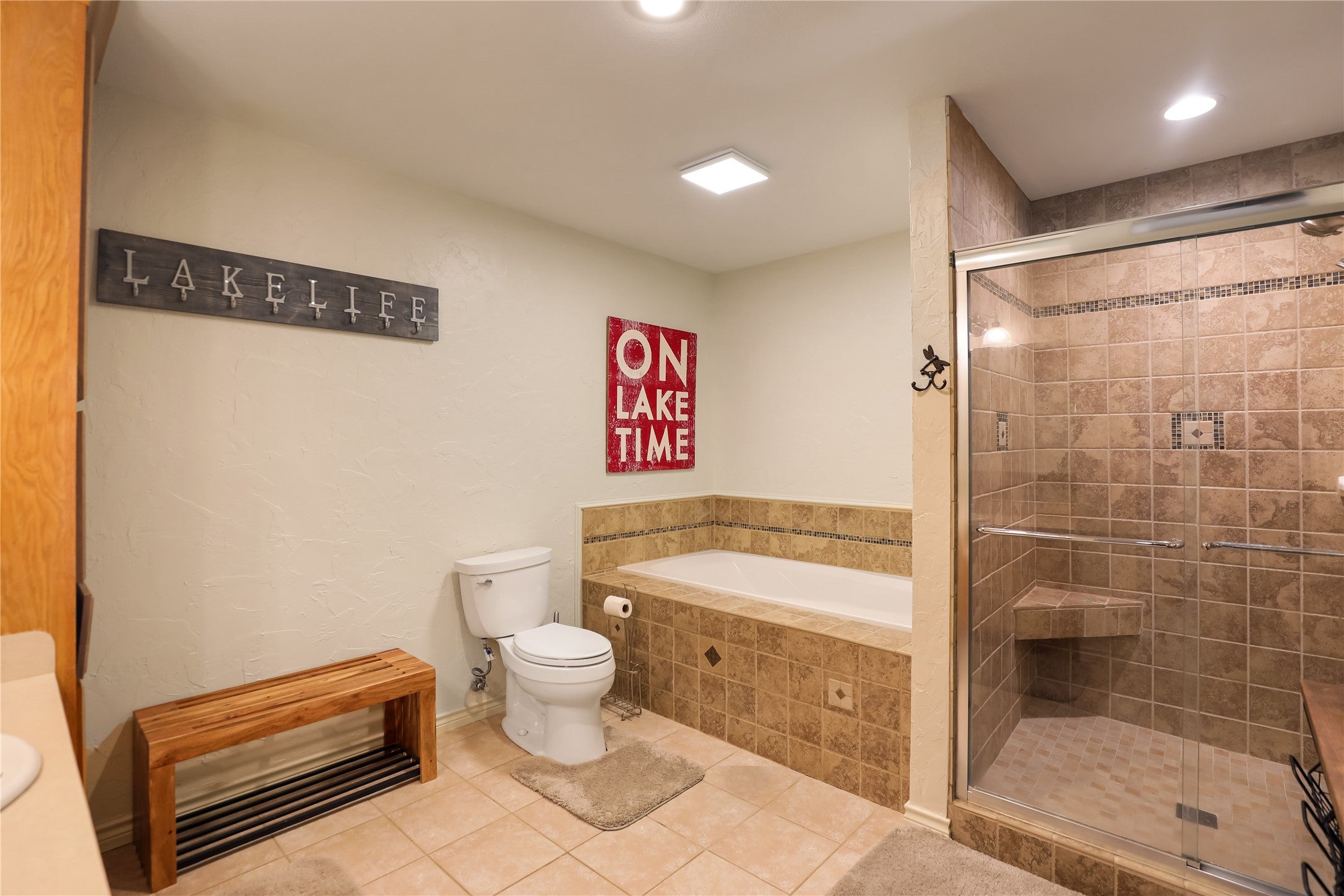 Scroggins, Texas, 75480, United States, 5 Bedrooms Bedrooms, ,5 BathroomsBathrooms,Residential,Active,1781819