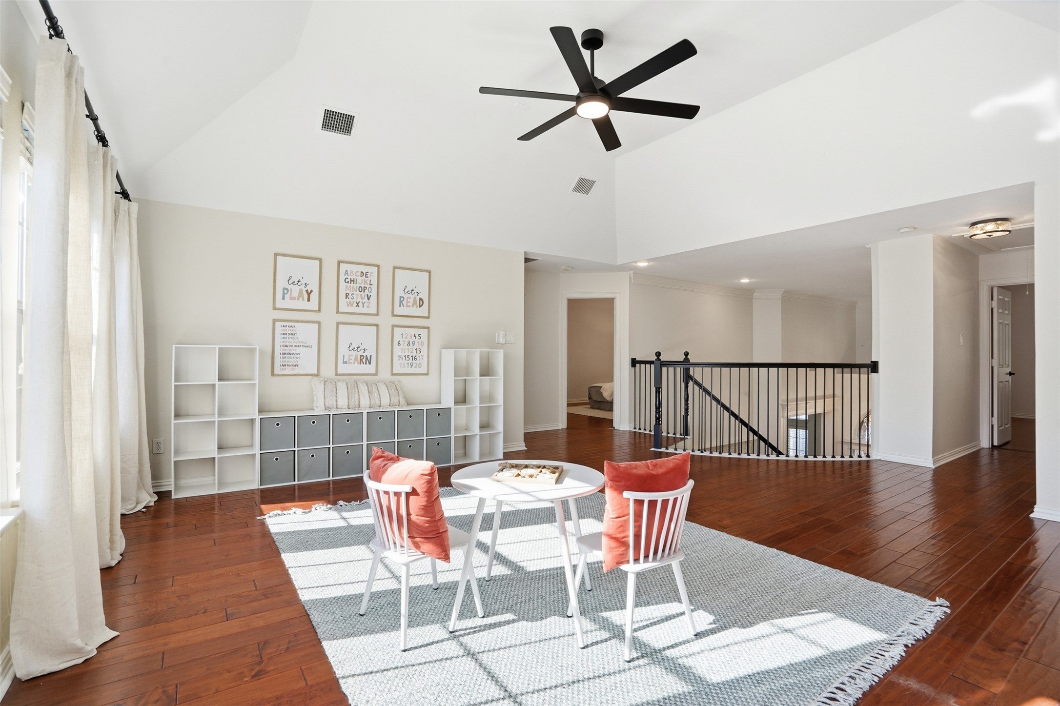 Southlake, Texas, 76092, United States, 5 Bedrooms Bedrooms, ,4 BathroomsBathrooms,Residential,Active,2008272