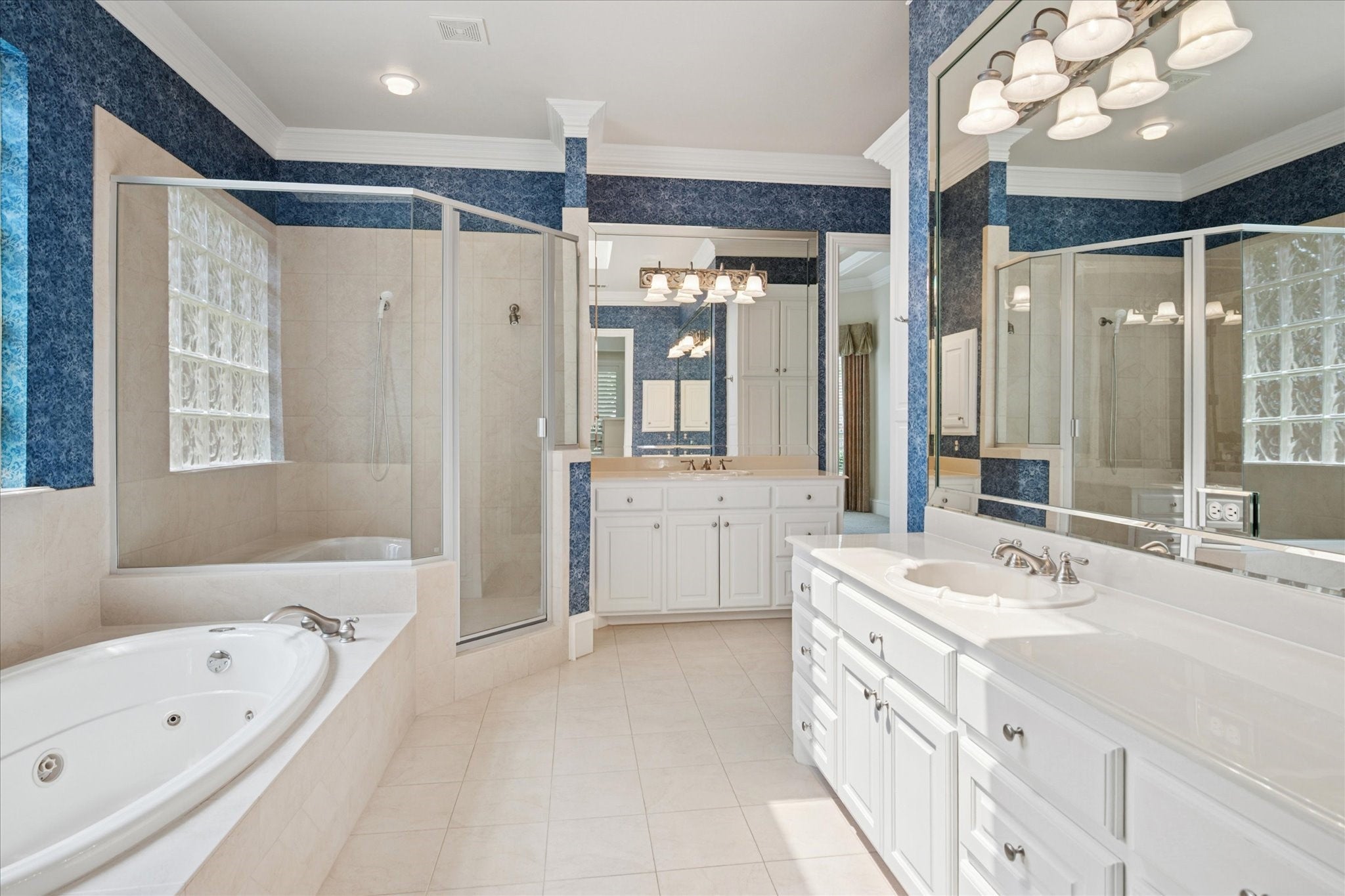 Plano, Texas, 75024, United States, 4 Bedrooms Bedrooms, ,5 BathroomsBathrooms,Residential,Active,1936400